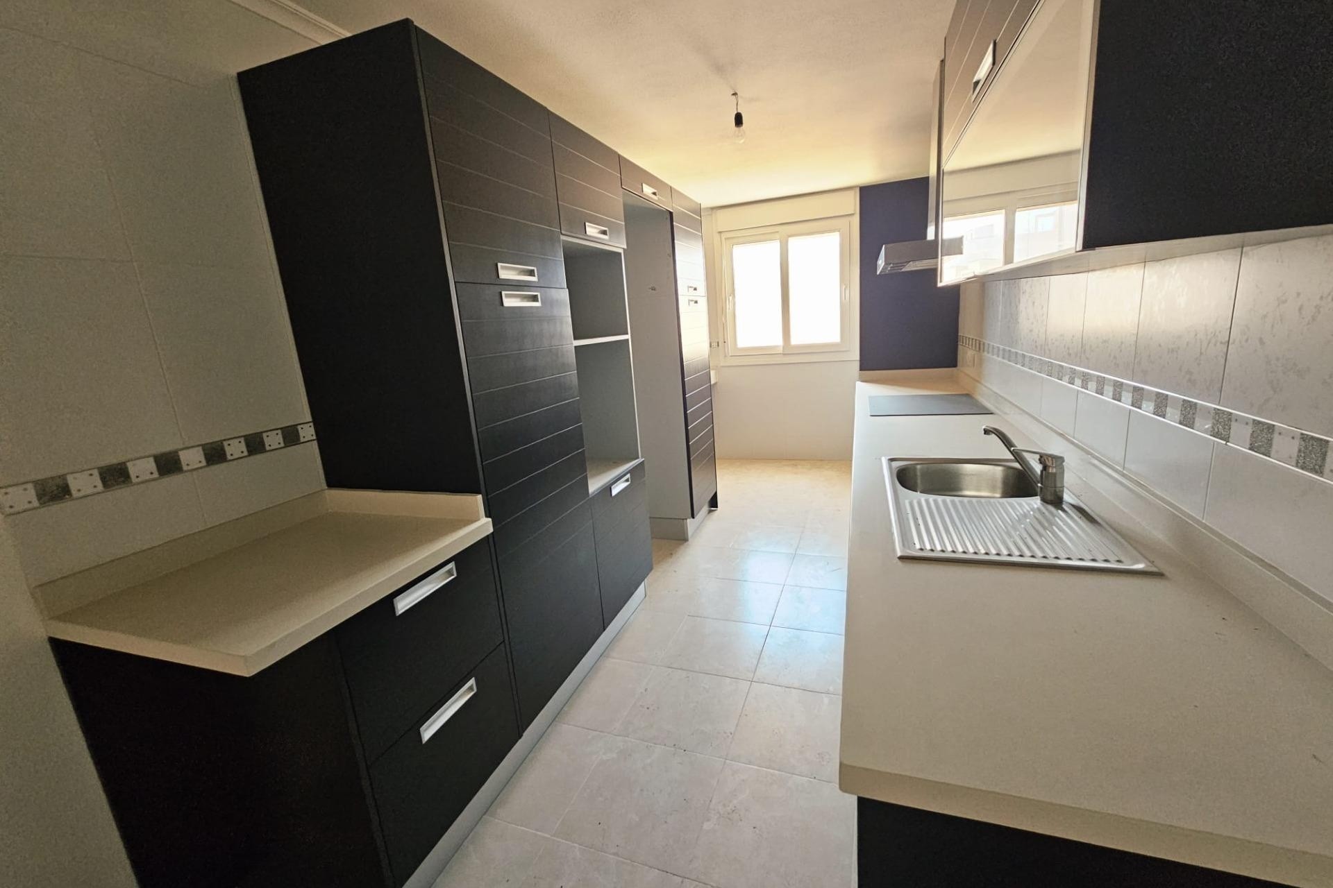 Sprzedaż - Apartament mieszkanie -
Torrevieja - torrevieja