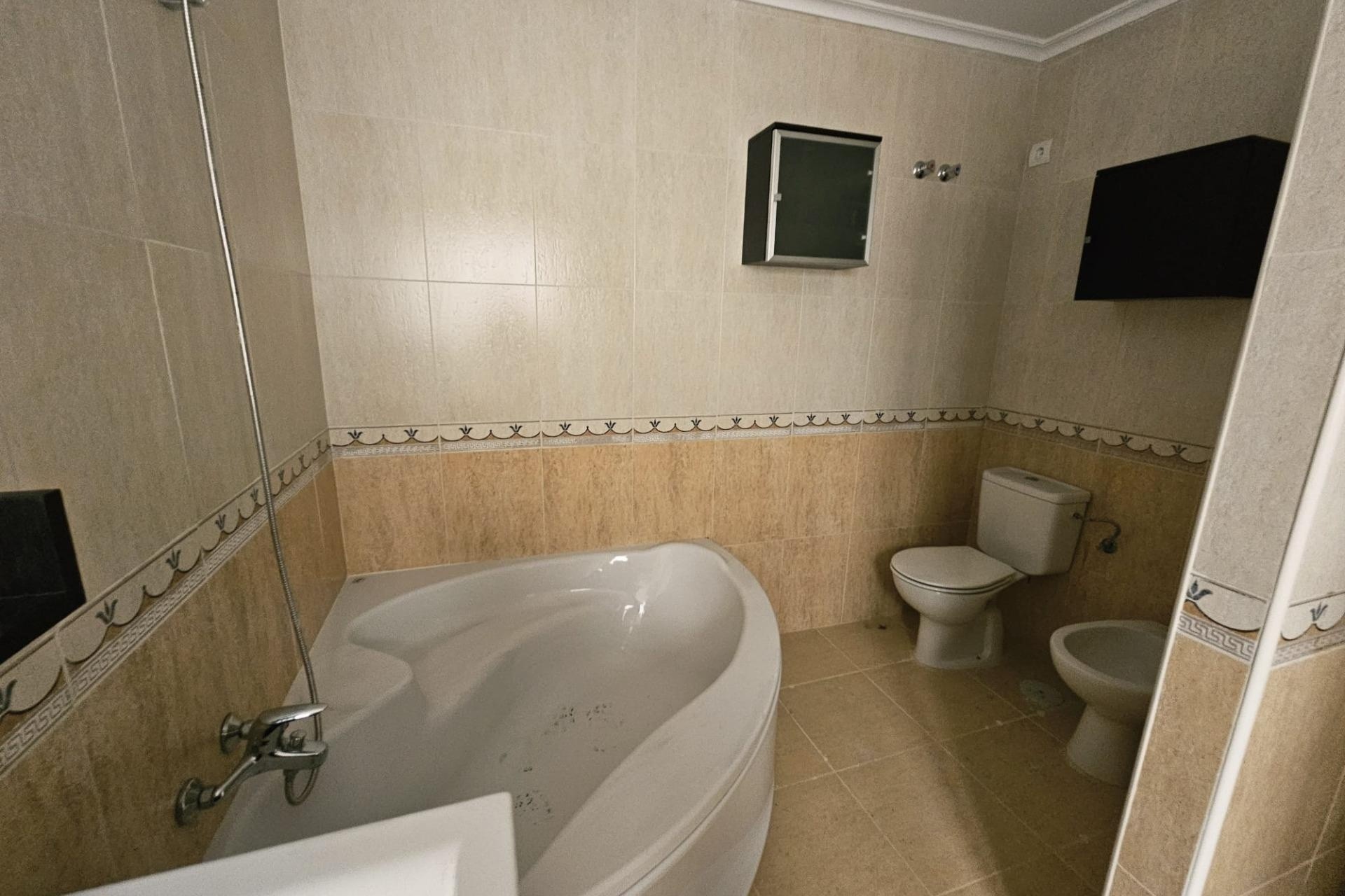 Sprzedaż - Apartament mieszkanie -
Torrevieja - torrevieja