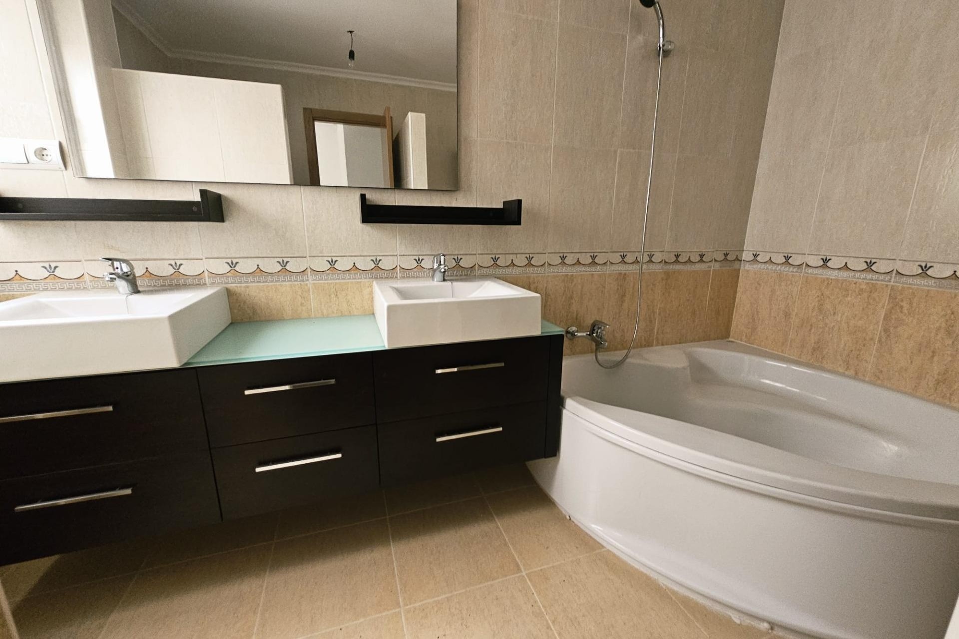 Sprzedaż - Apartament mieszkanie -
Torrevieja - torrevieja