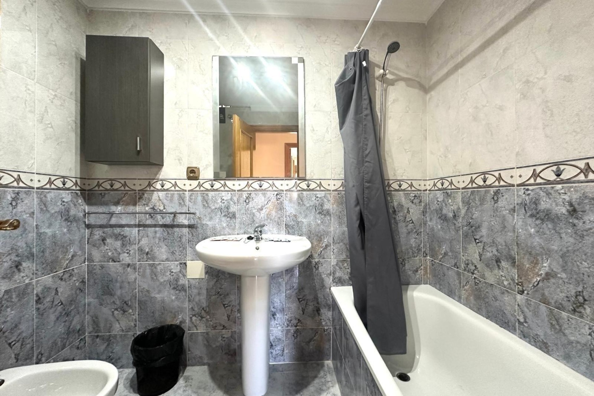 Sprzedaż - Apartament mieszkanie -
Torrevieja - torrevieja