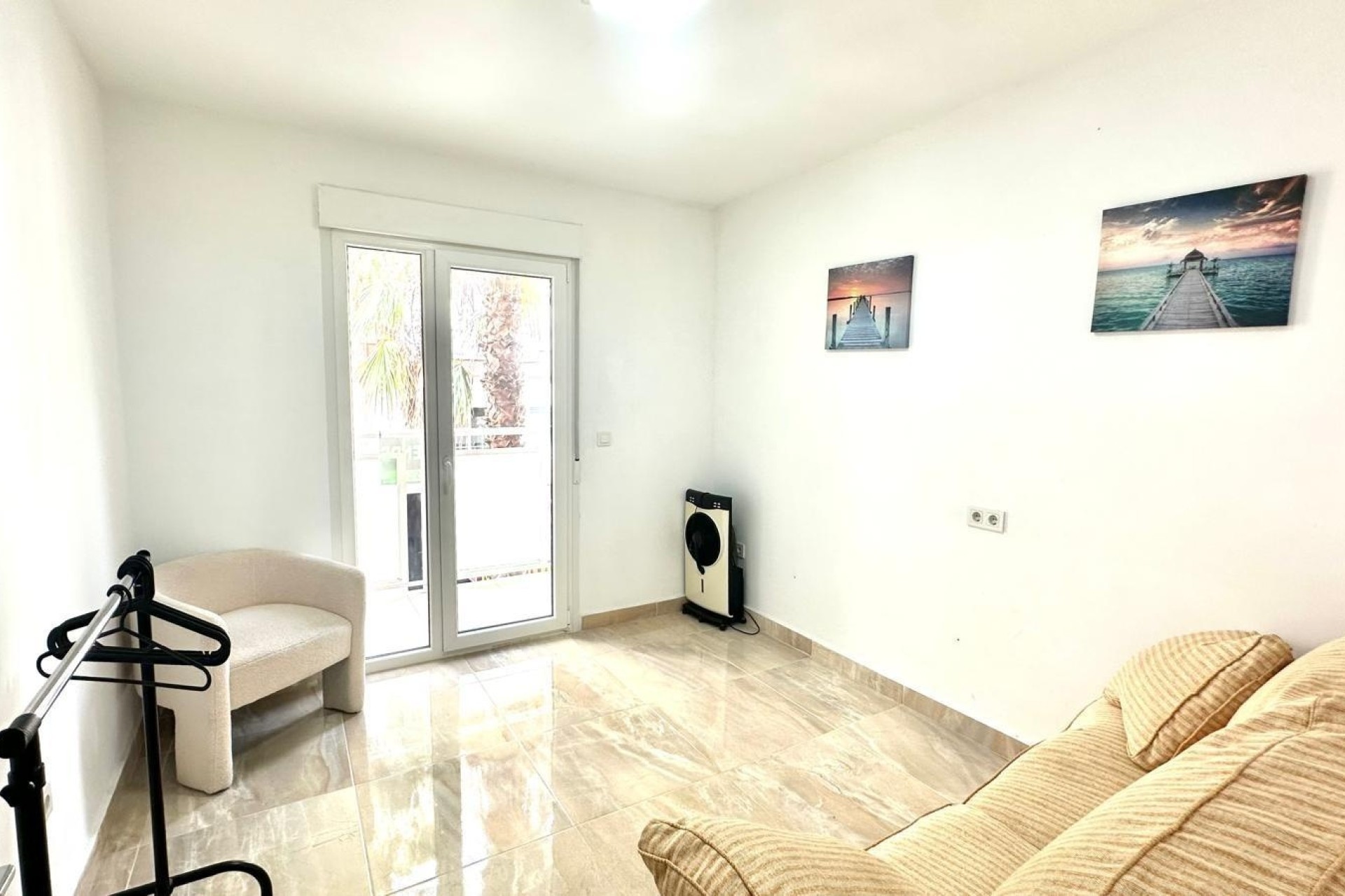 Sprzedaż - Apartament mieszkanie -
Torrevieja - torrevieja