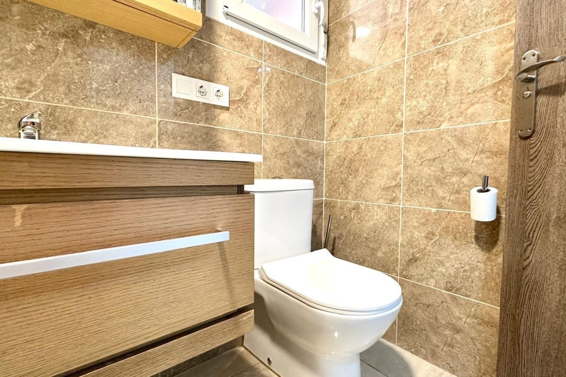 Sprzedaż - Apartament mieszkanie -
Torrevieja - torrevieja
