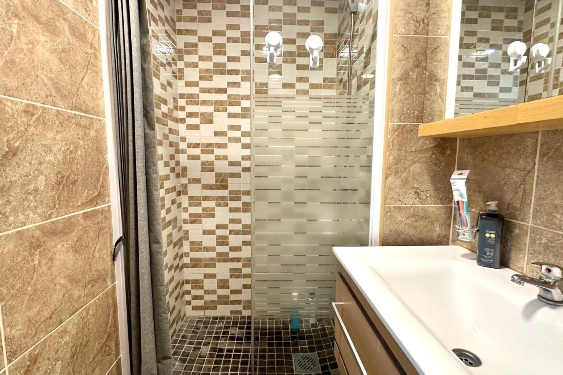 Sprzedaż - Apartament mieszkanie -
Torrevieja - torrevieja