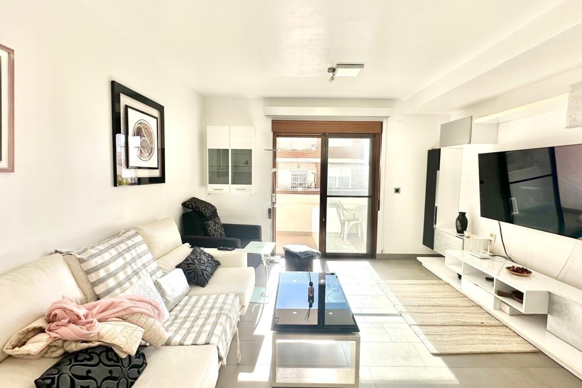 Sprzedaż - Apartament / Mieszkanie -
Torrevieja - torrevieja