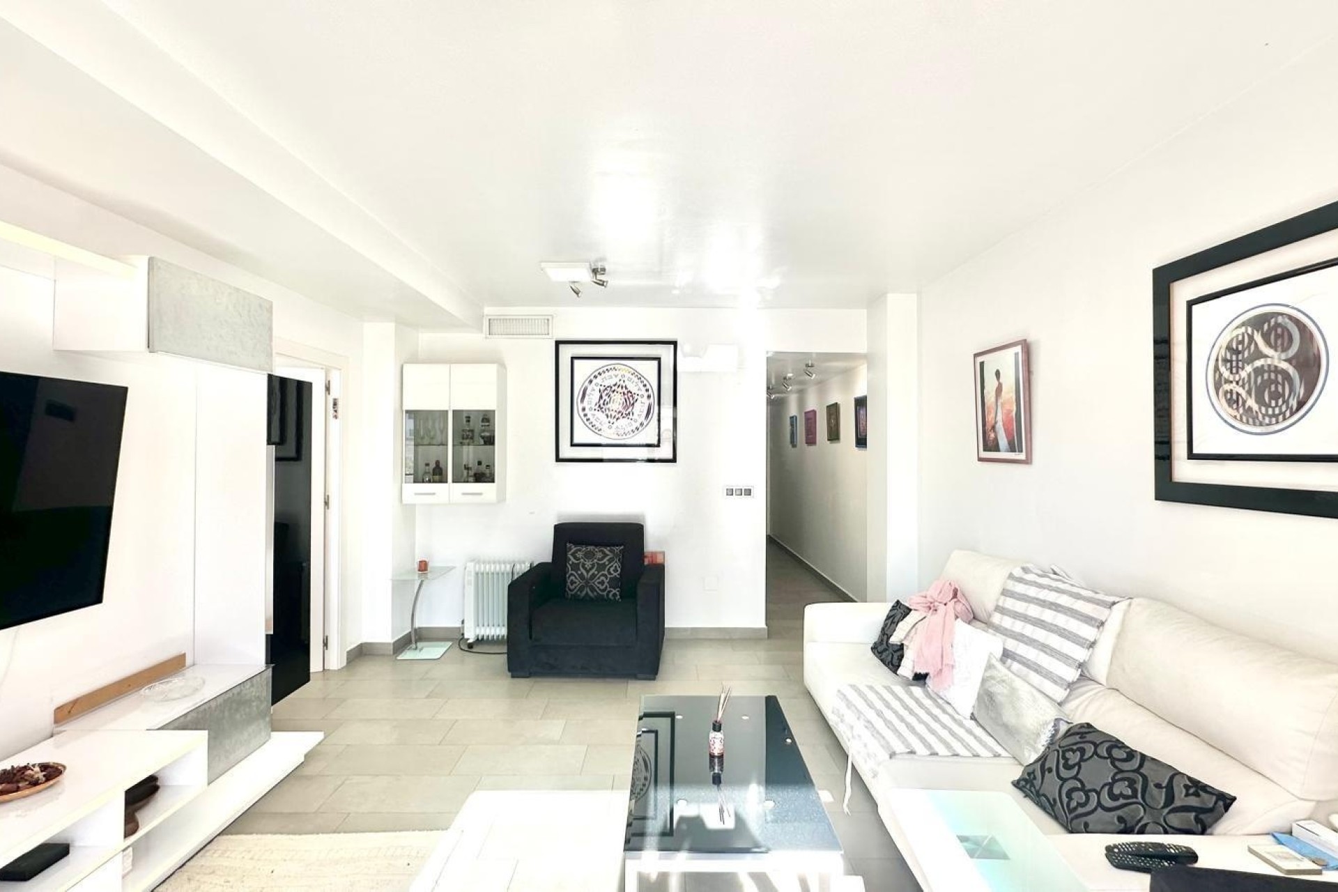 Sprzedaż - Apartament / Mieszkanie -
Torrevieja - torrevieja