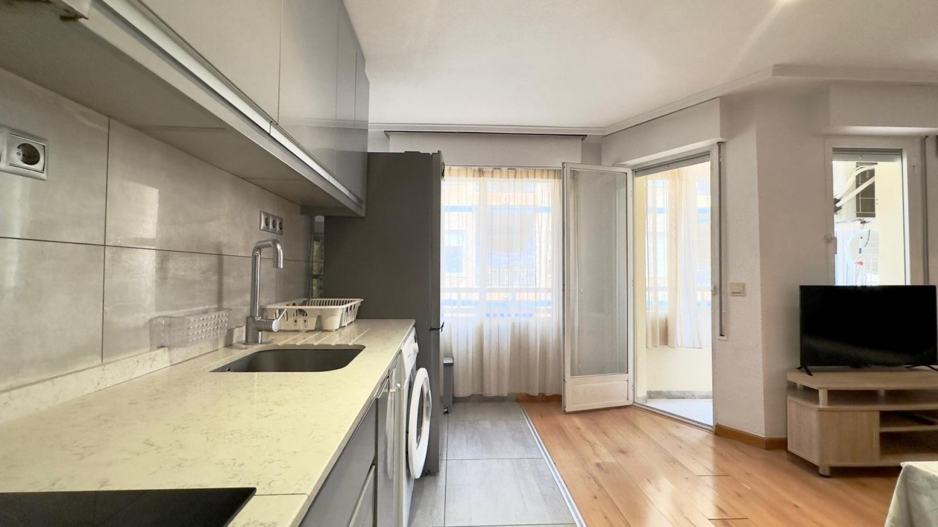 Sprzedaż - Apartament mieszkanie -
Torrevieja - torrevieja