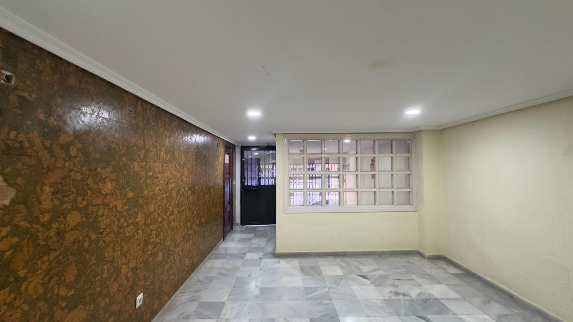 Sprzedaż - Apartament mieszkanie -
Torrevieja - torrevieja