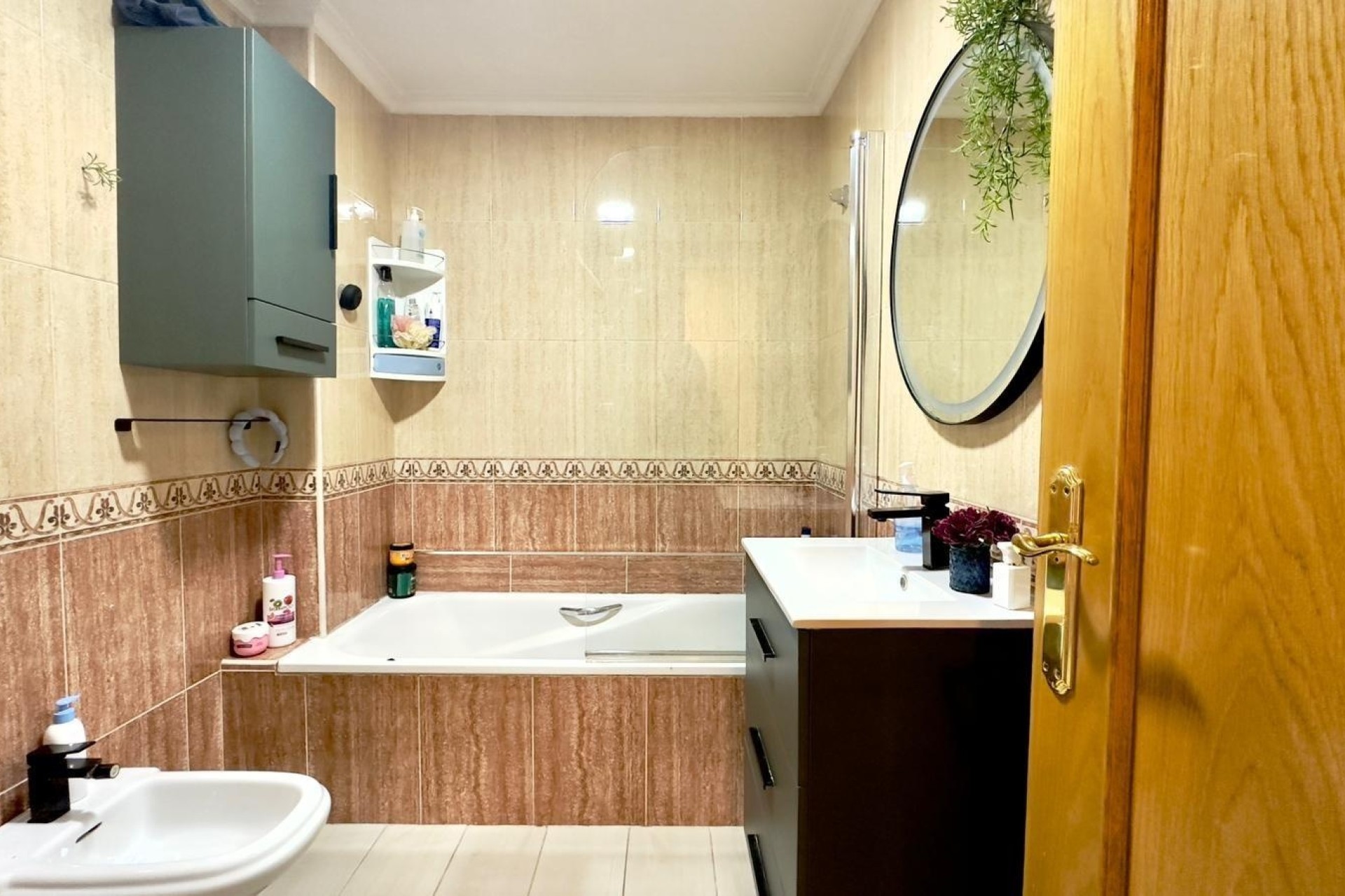 Sprzedaż - Apartament / Mieszkanie -
Torrevieja - torrevieja