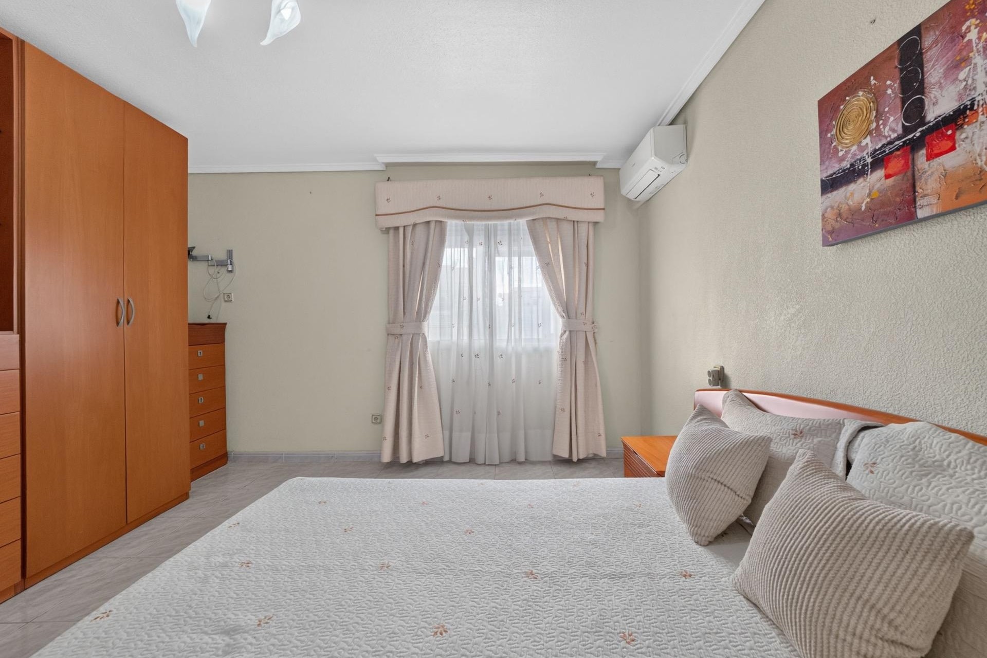 Sprzedaż - Apartament / Mieszkanie -
Torrevieja - torrevieja