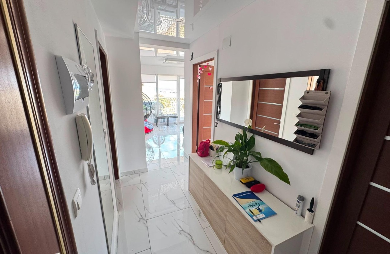 Sprzedaż - Apartament / Mieszkanie -
Torrevieja - Zona Los Frutales