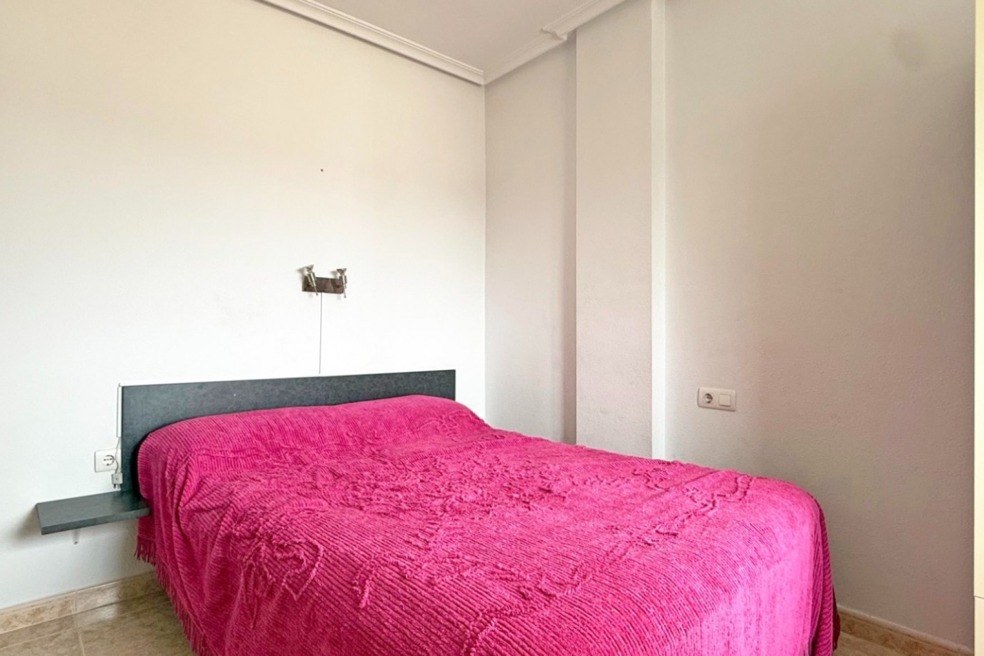 Sprzedaż - Apartament / Mieszkanie -
Torrevieja