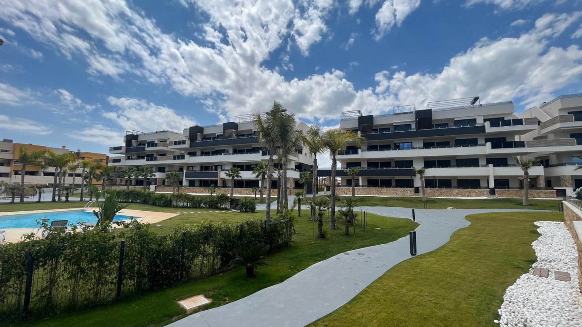 Sprzedaż - Apartament mieszkanie -
Torrevieja