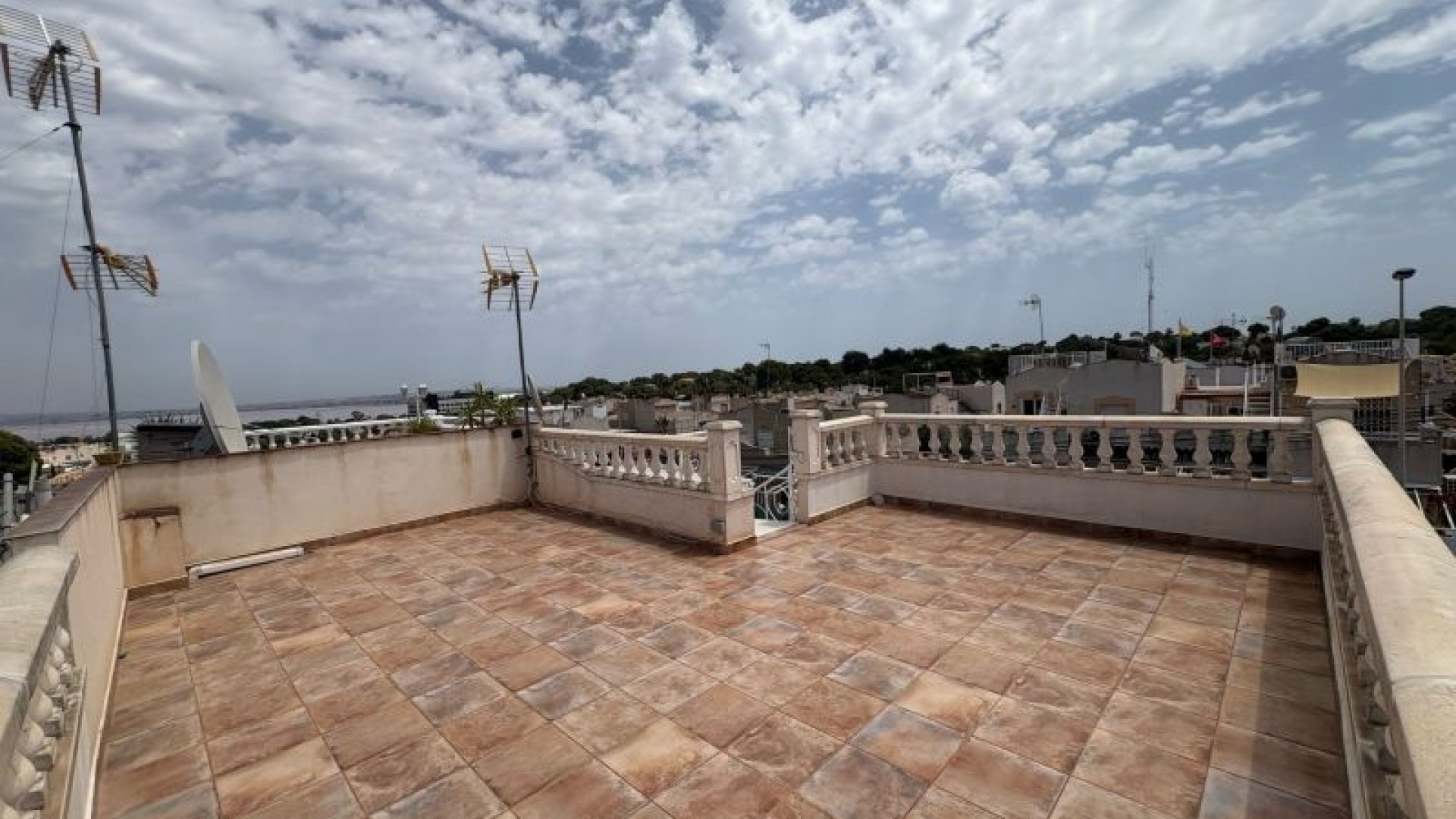 Sprzedaż - Apartament mieszkanie -
Torrevieja