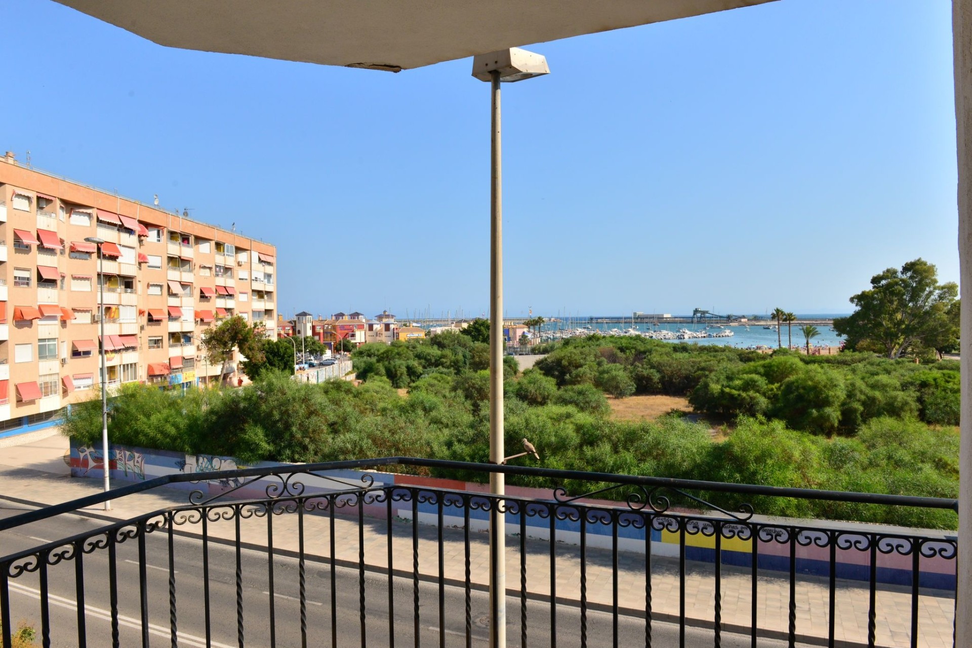 Sprzedaż - Apartament / Mieszkanie -
Torrevieja