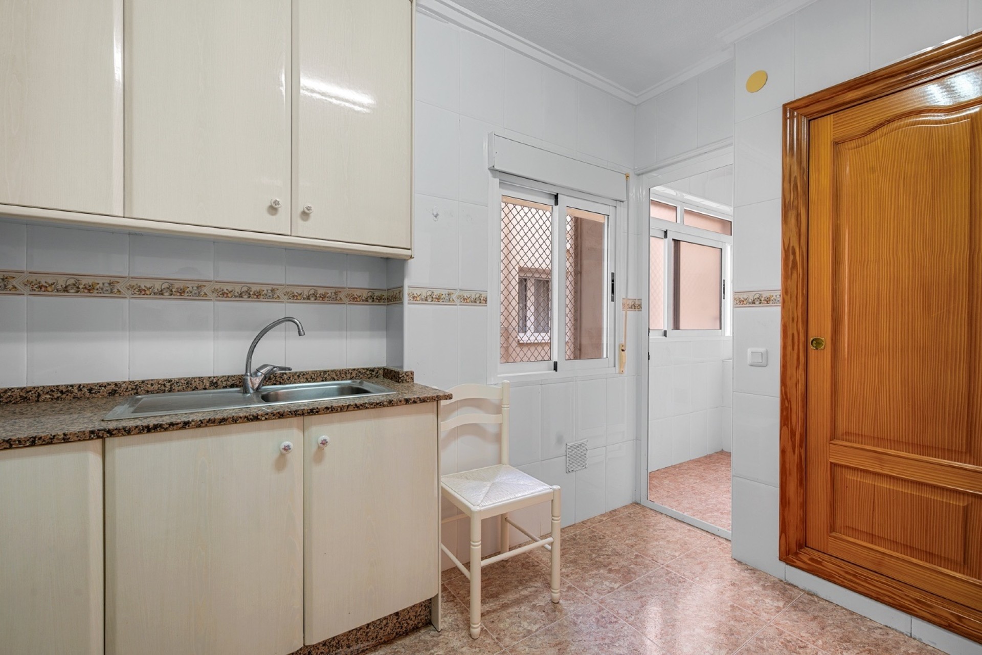 Sprzedaż - Apartament / Mieszkanie -
Torrevieja