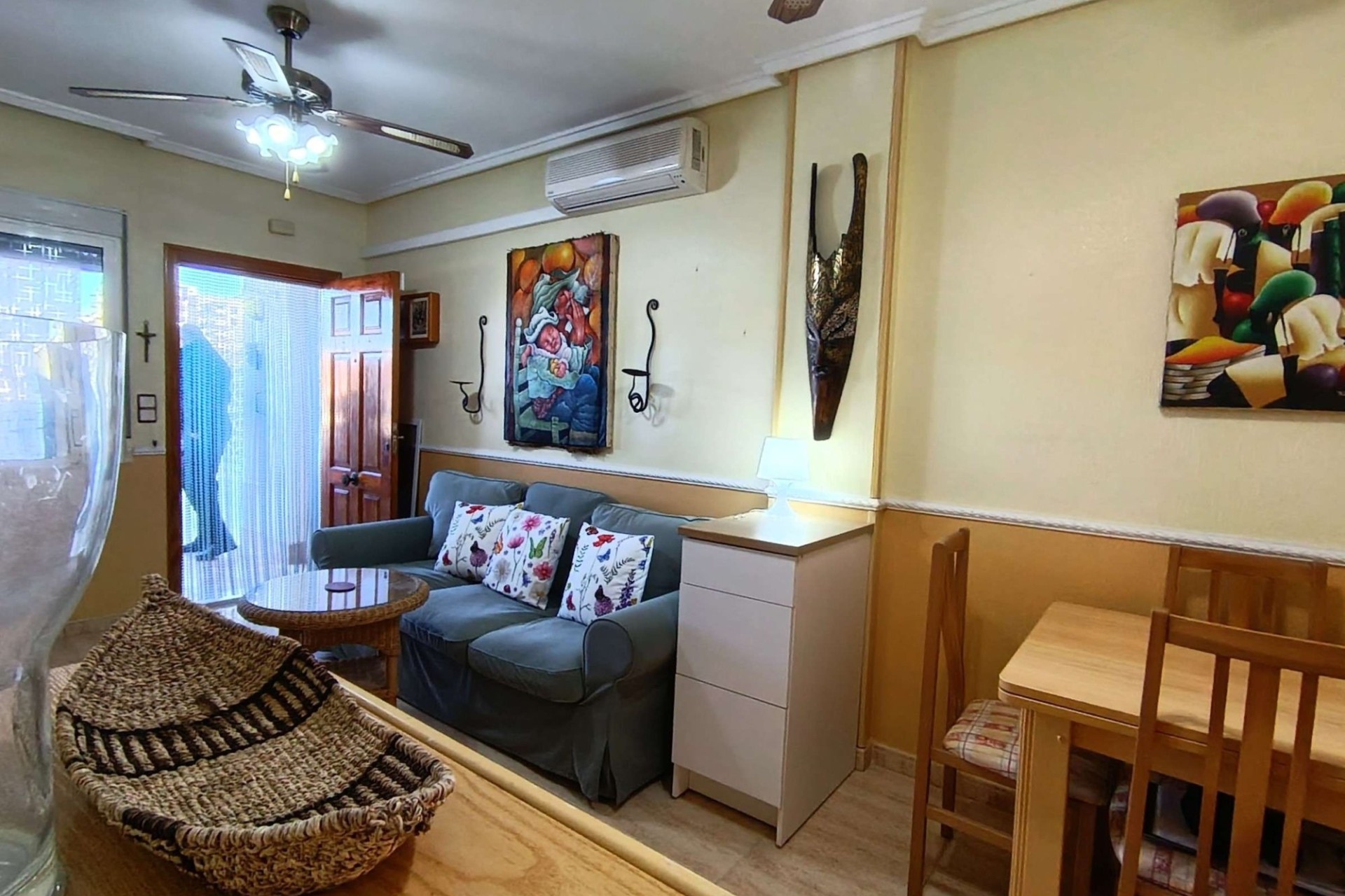 Sprzedaż - Apartament / Mieszkanie -
Torrevieja