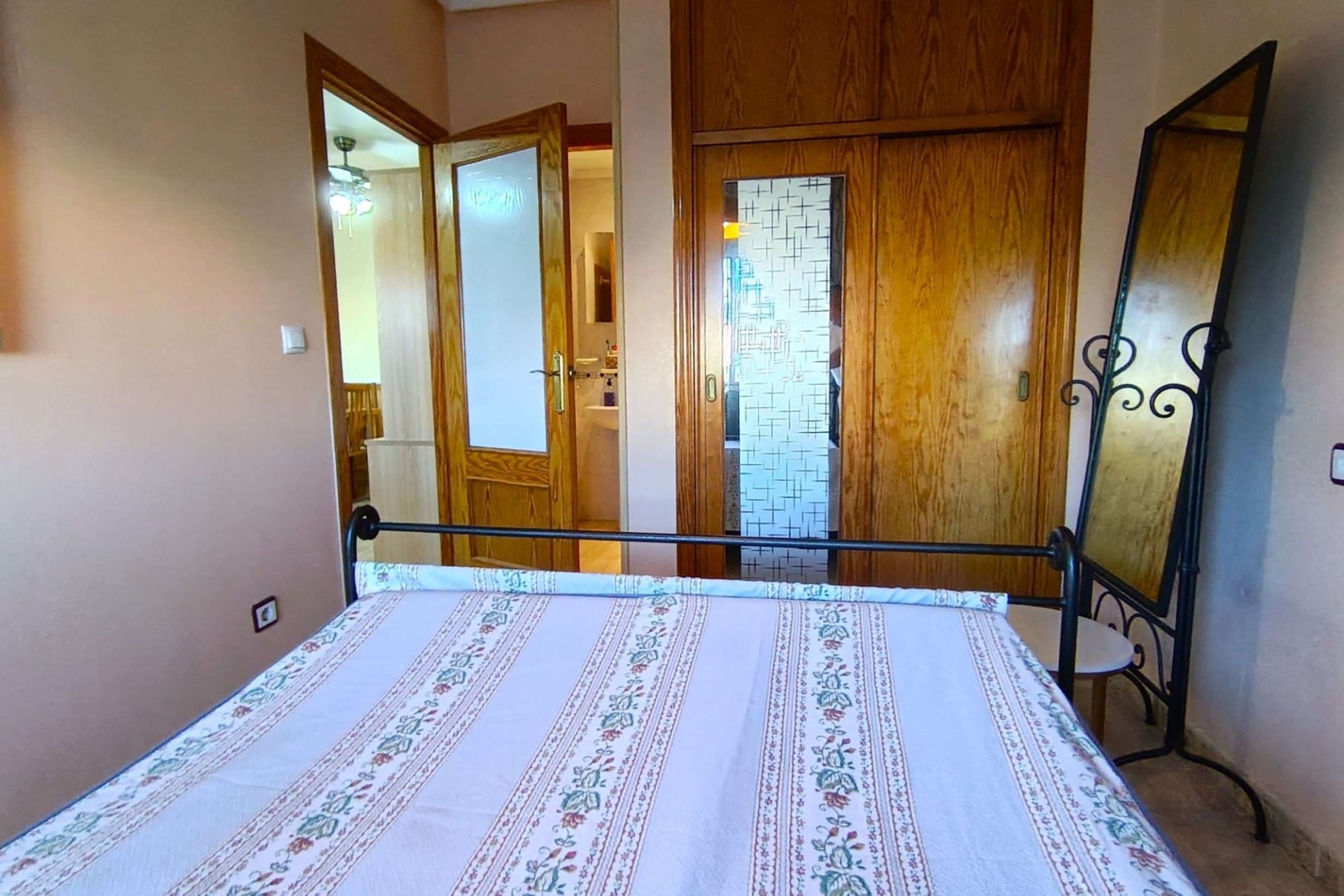 Sprzedaż - Apartament / Mieszkanie -
Torrevieja