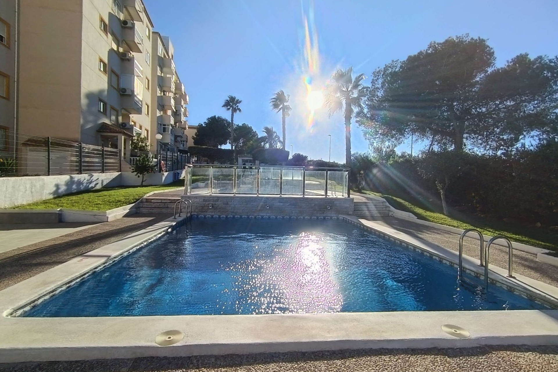 Sprzedaż - Apartament / Mieszkanie -
Torrevieja