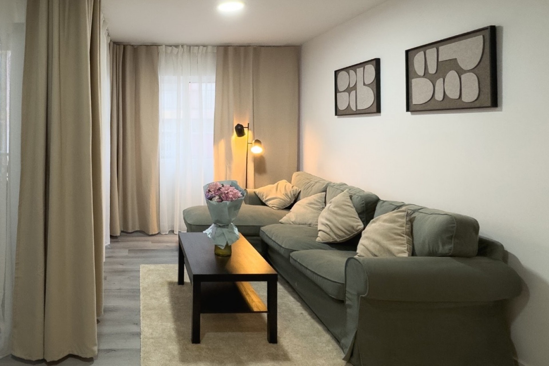 Sprzedaż - Apartament / Mieszkanie -
Torrevieja