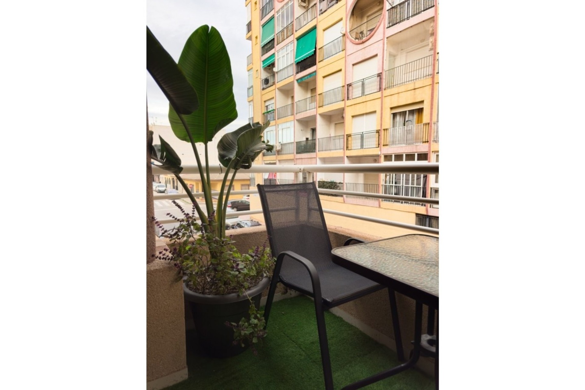 Sprzedaż - Apartament / Mieszkanie -
Torrevieja