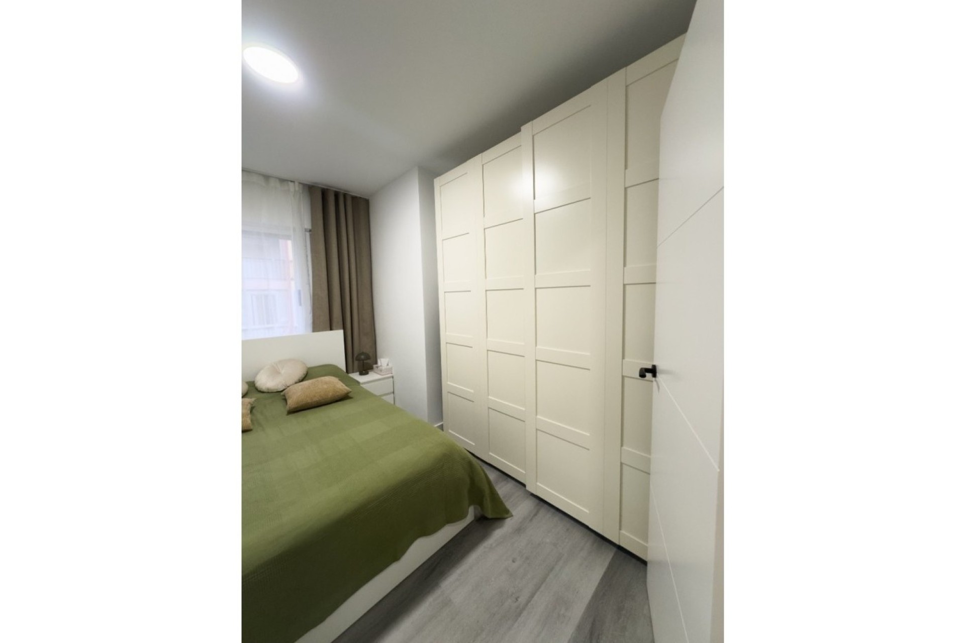 Sprzedaż - Apartament / Mieszkanie -
Torrevieja