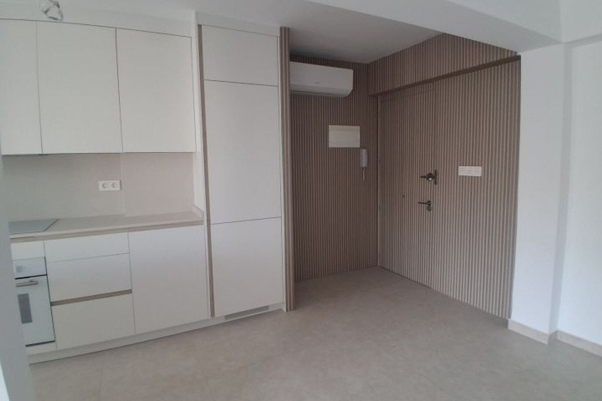 Sprzedaż - Apartament / Mieszkanie -
Torrevieja