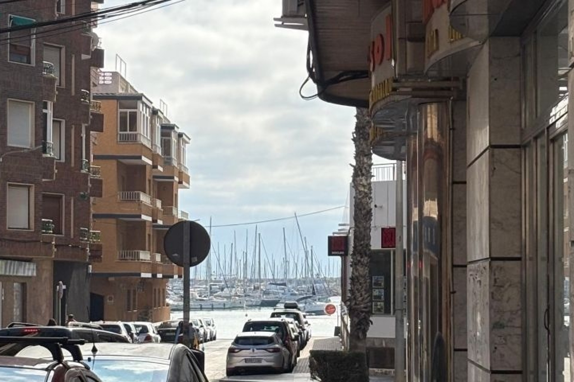 Sprzedaż - Apartament / Mieszkanie -
Torrevieja