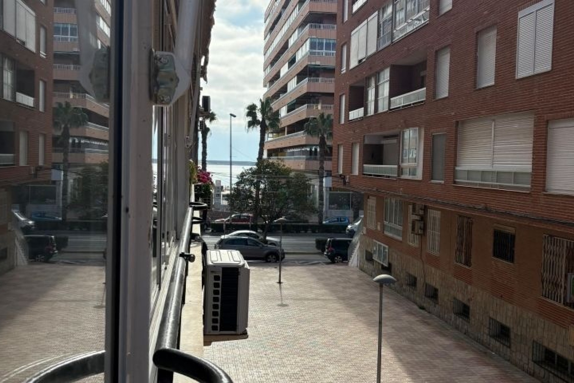 Sprzedaż - Apartament / Mieszkanie -
Torrevieja