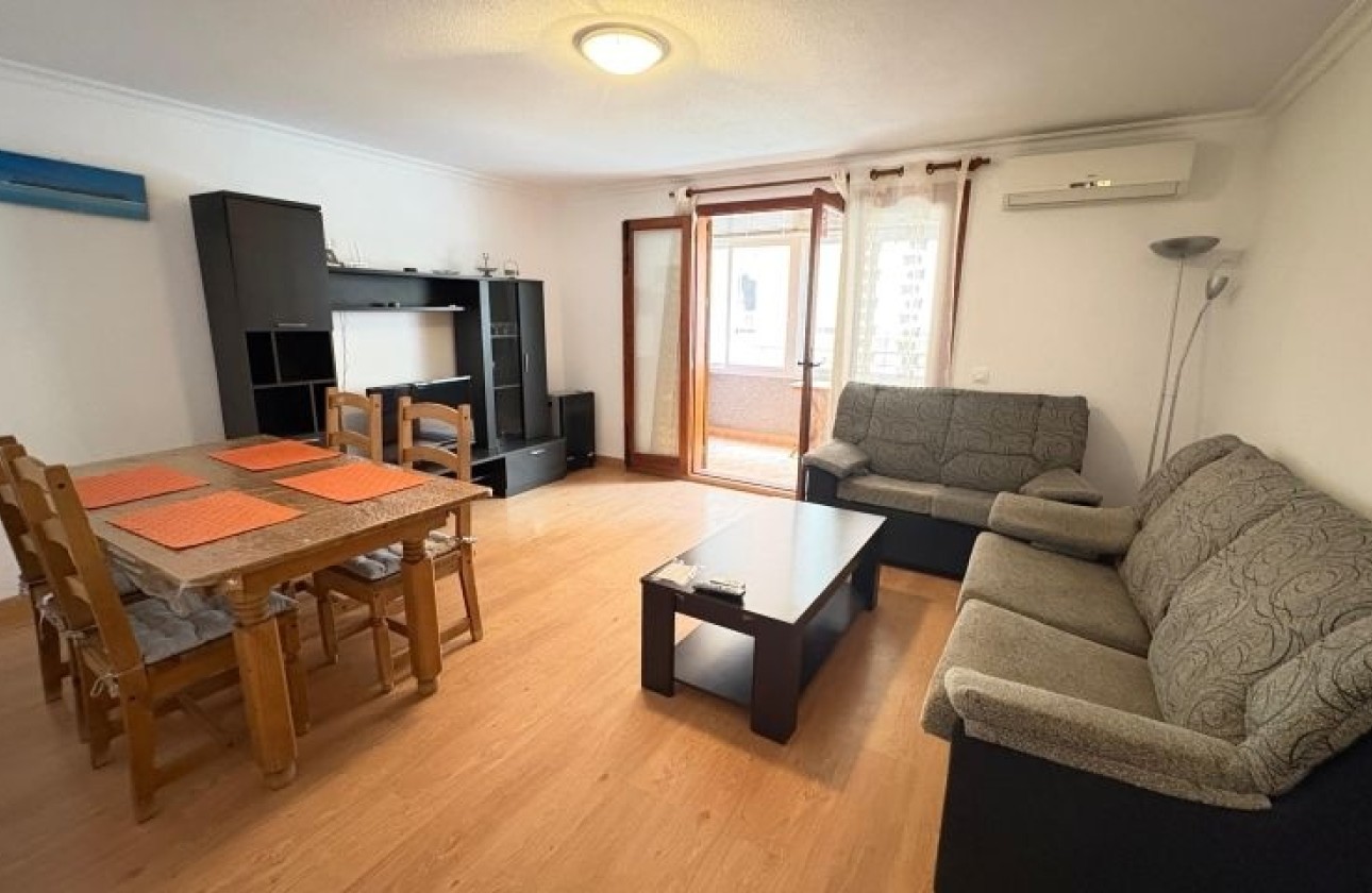 Sprzedaż - Apartament / Mieszkanie -
Torrevieja