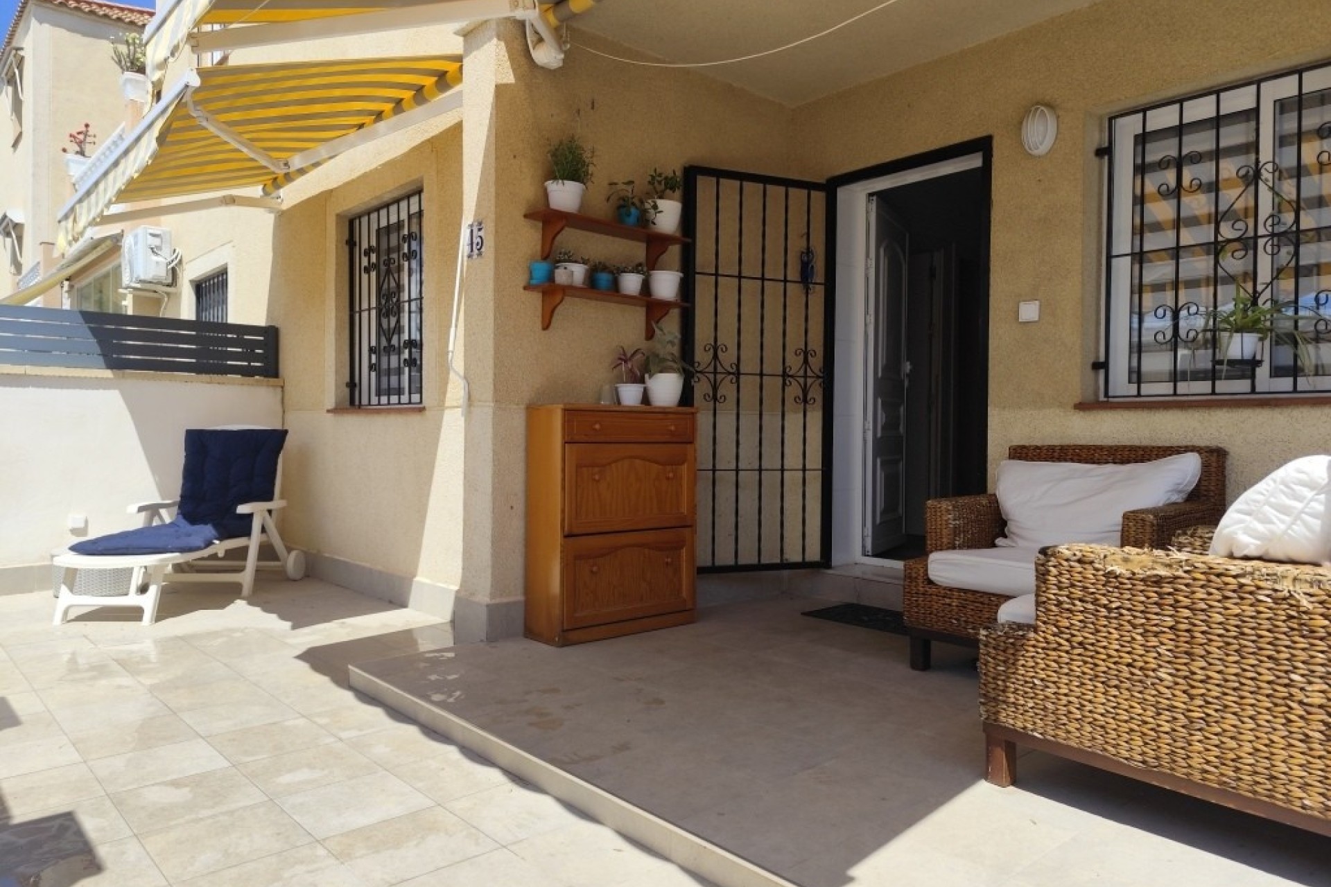 Sprzedaż - Apartament / Mieszkanie -
Torrevieja