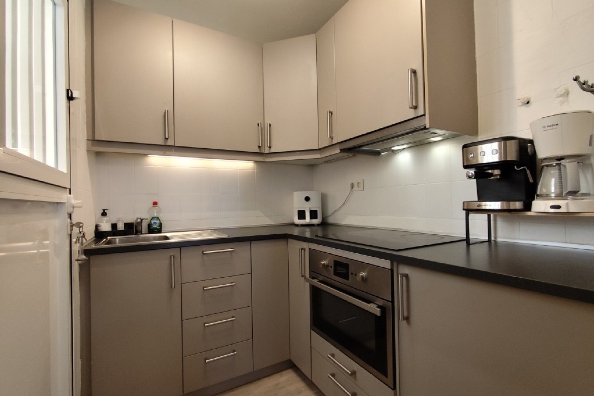 Sprzedaż - Apartament / Mieszkanie -
Torrevieja