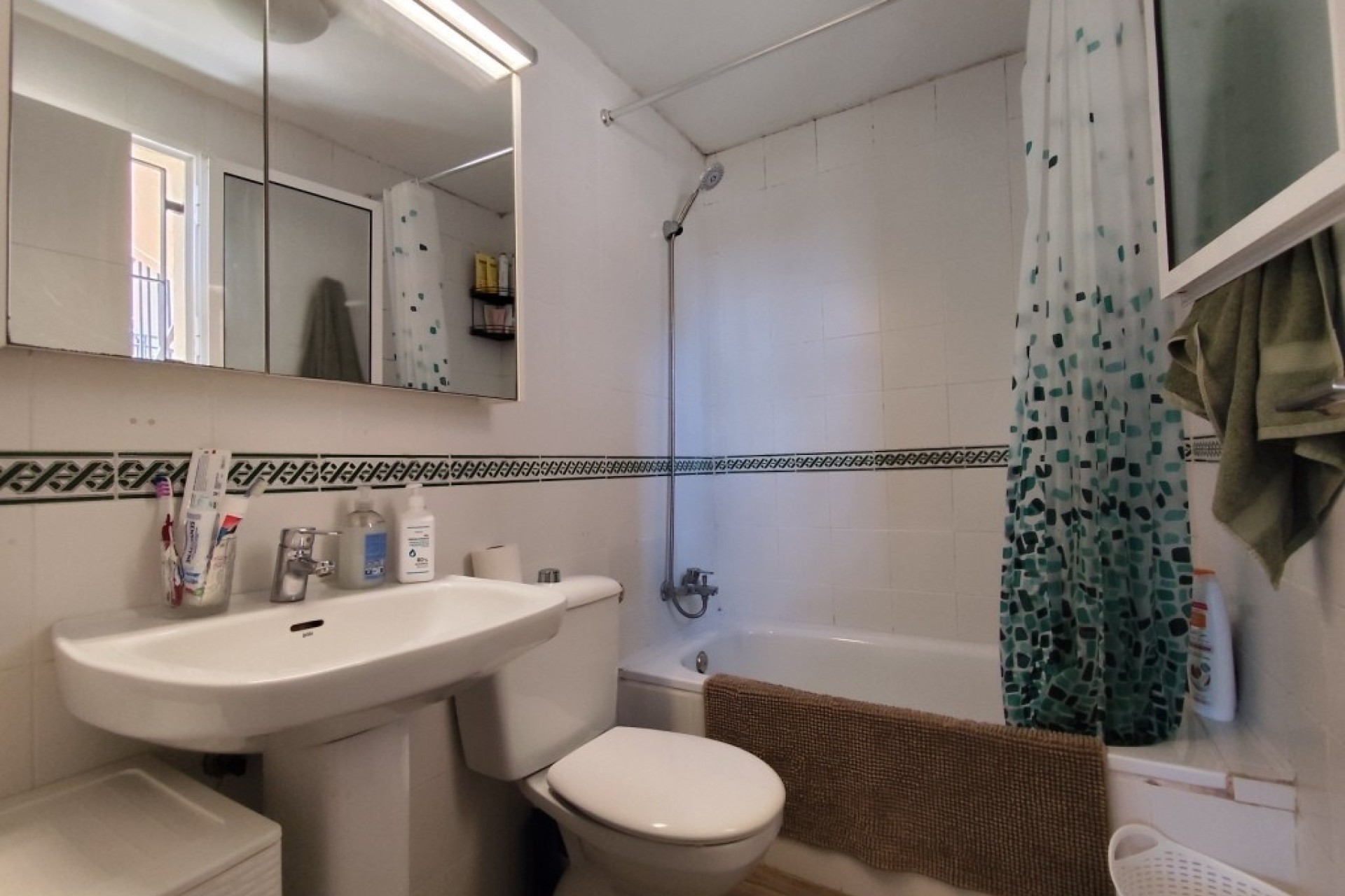 Sprzedaż - Apartament / Mieszkanie -
Torrevieja