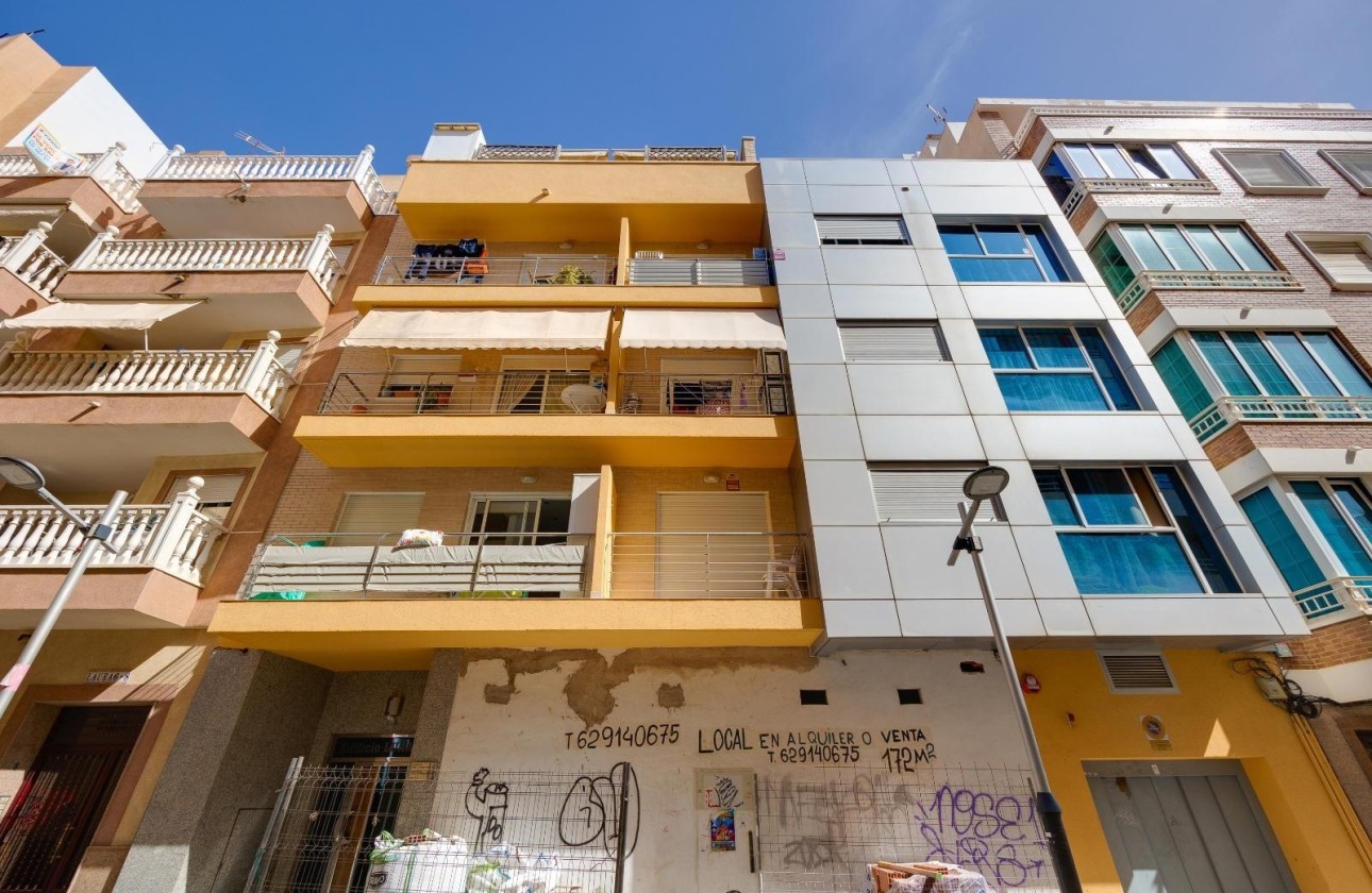 Sprzedaż - Apartament / Mieszkanie -
Torrevieja