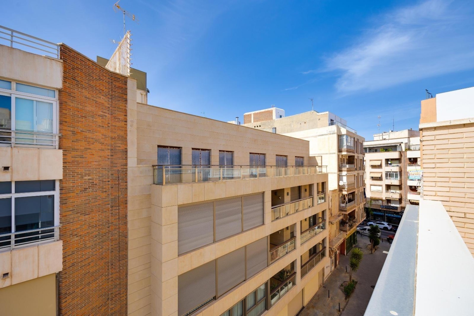 Sprzedaż - Apartament / Mieszkanie -
Torrevieja