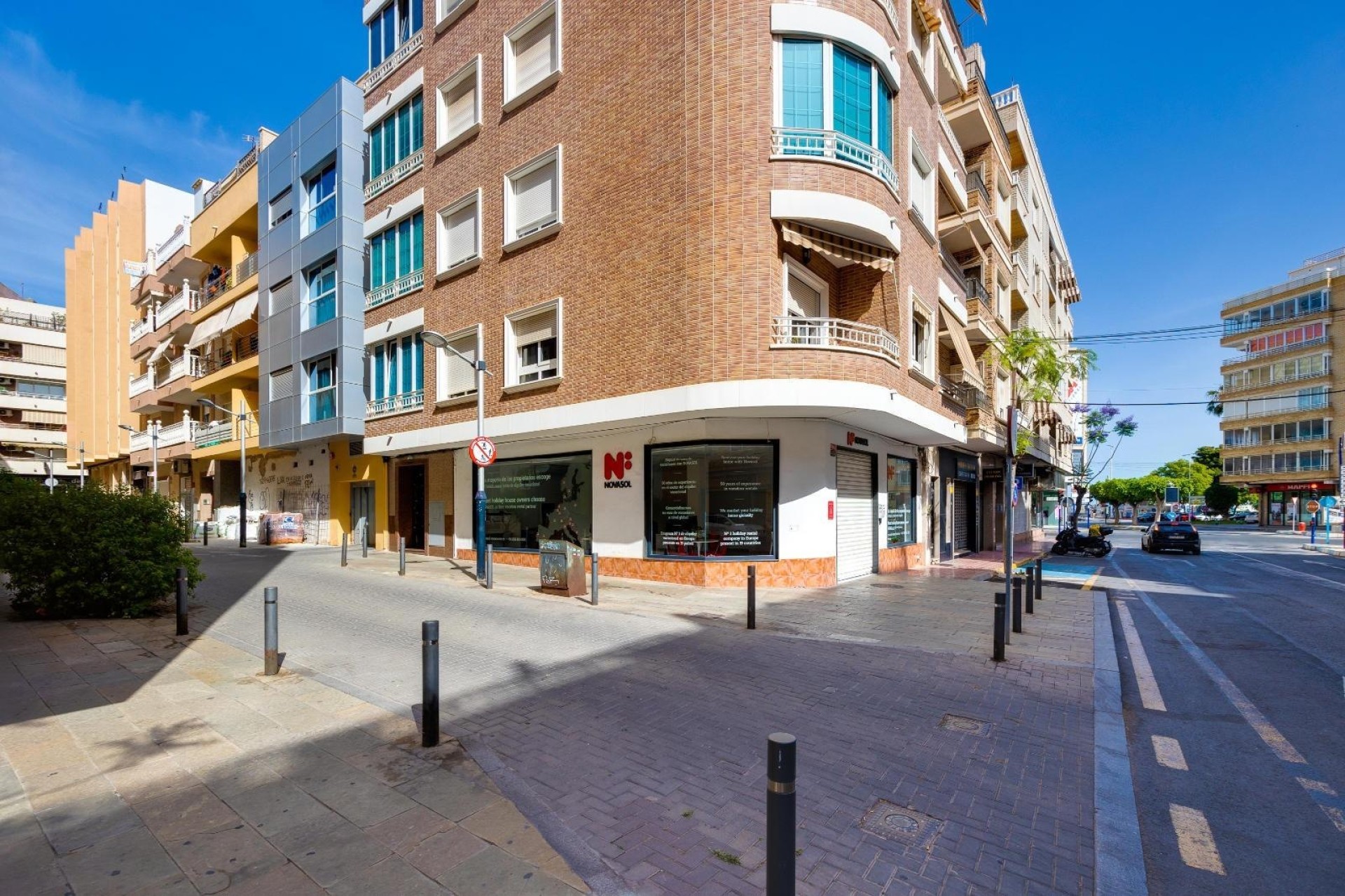 Sprzedaż - Apartament / Mieszkanie -
Torrevieja