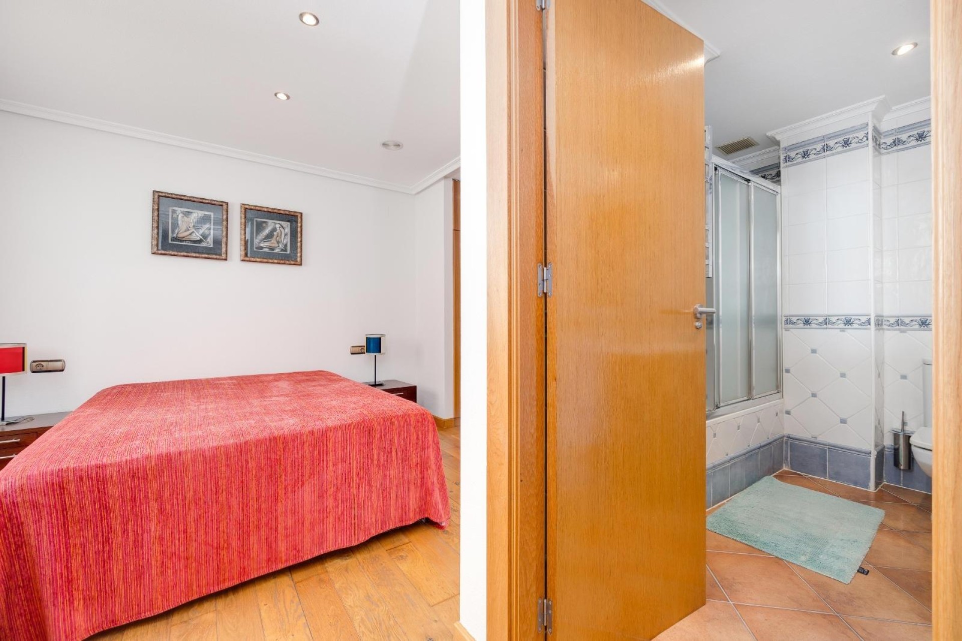 Sprzedaż - Apartament / Mieszkanie -
Torrevieja