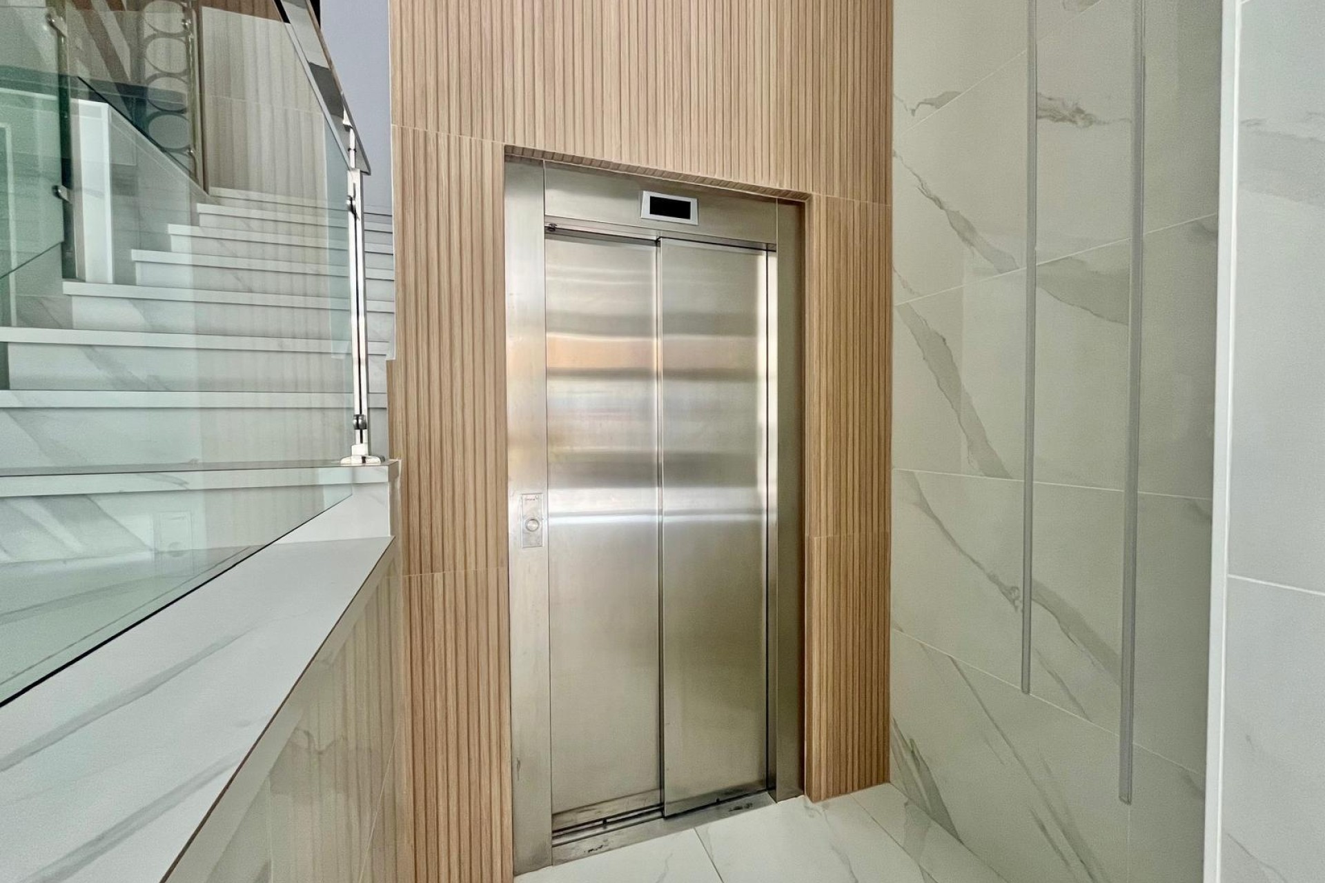 Sprzedaż - Apartament / Mieszkanie -
Torrevieja