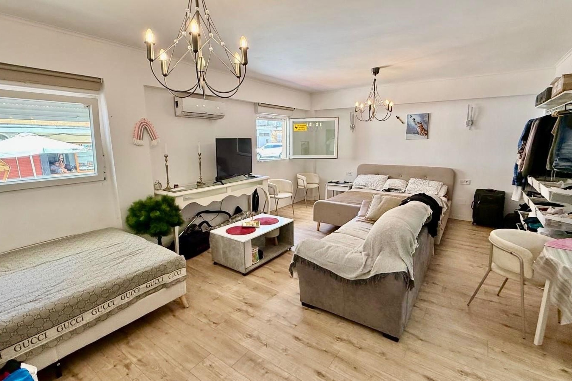 Sprzedaż - Apartament / Mieszkanie -
Torrevieja
