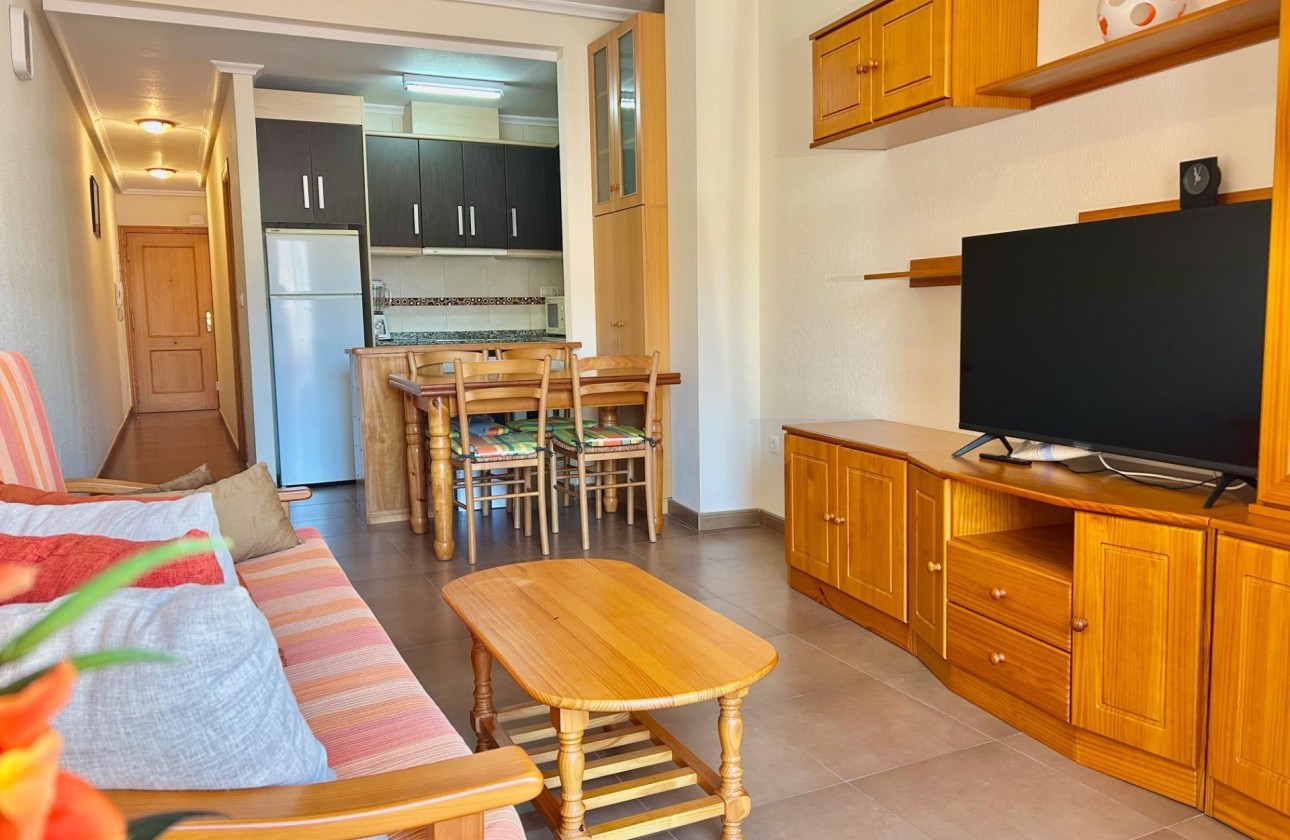 Sprzedaż - Apartament / Mieszkanie -
Torrevieja