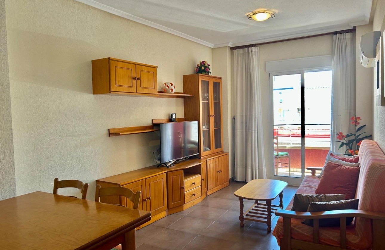 Sprzedaż - Apartament / Mieszkanie -
Torrevieja