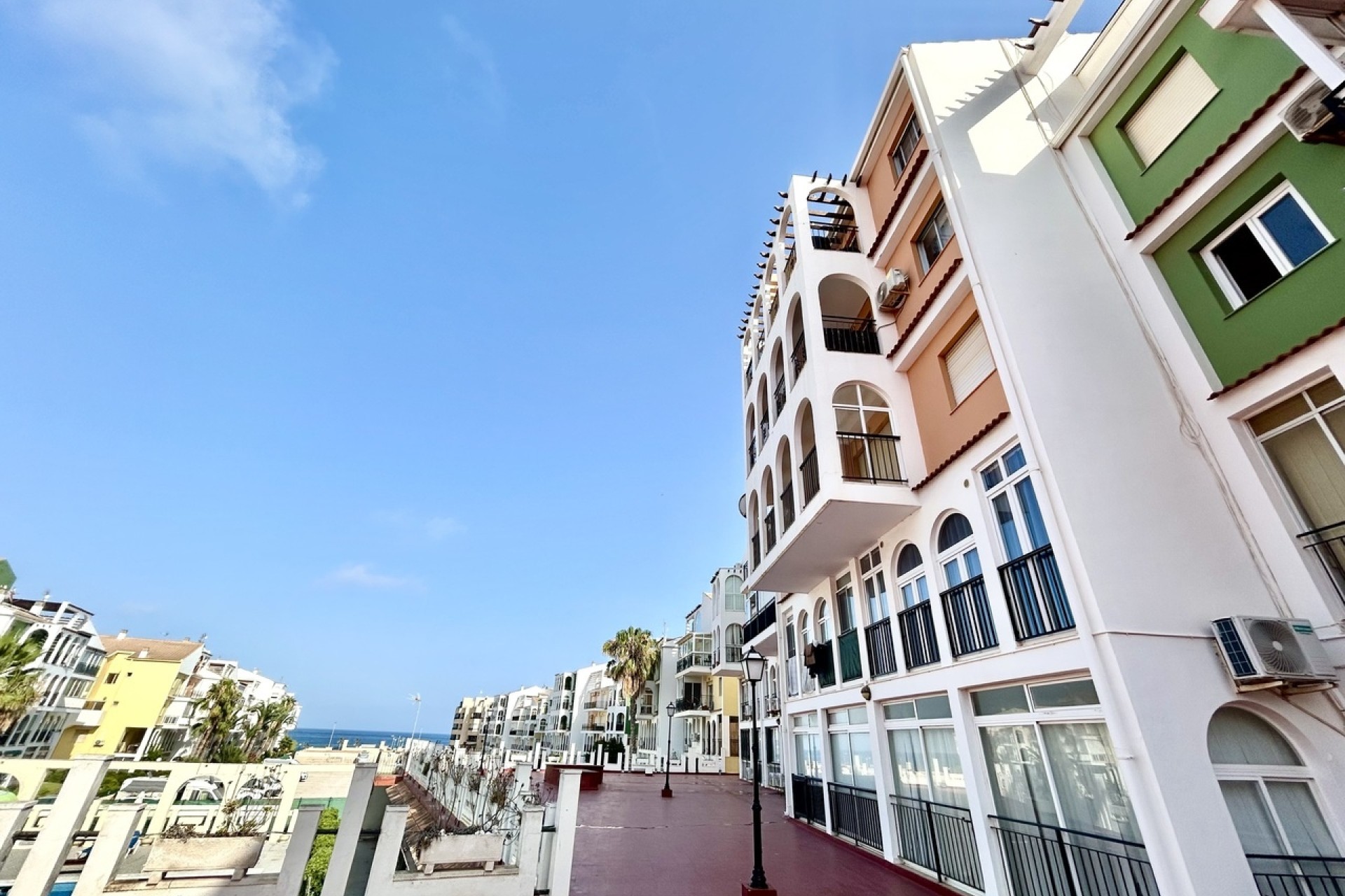 Sprzedaż - Apartament / Mieszkanie -
Torrevieja