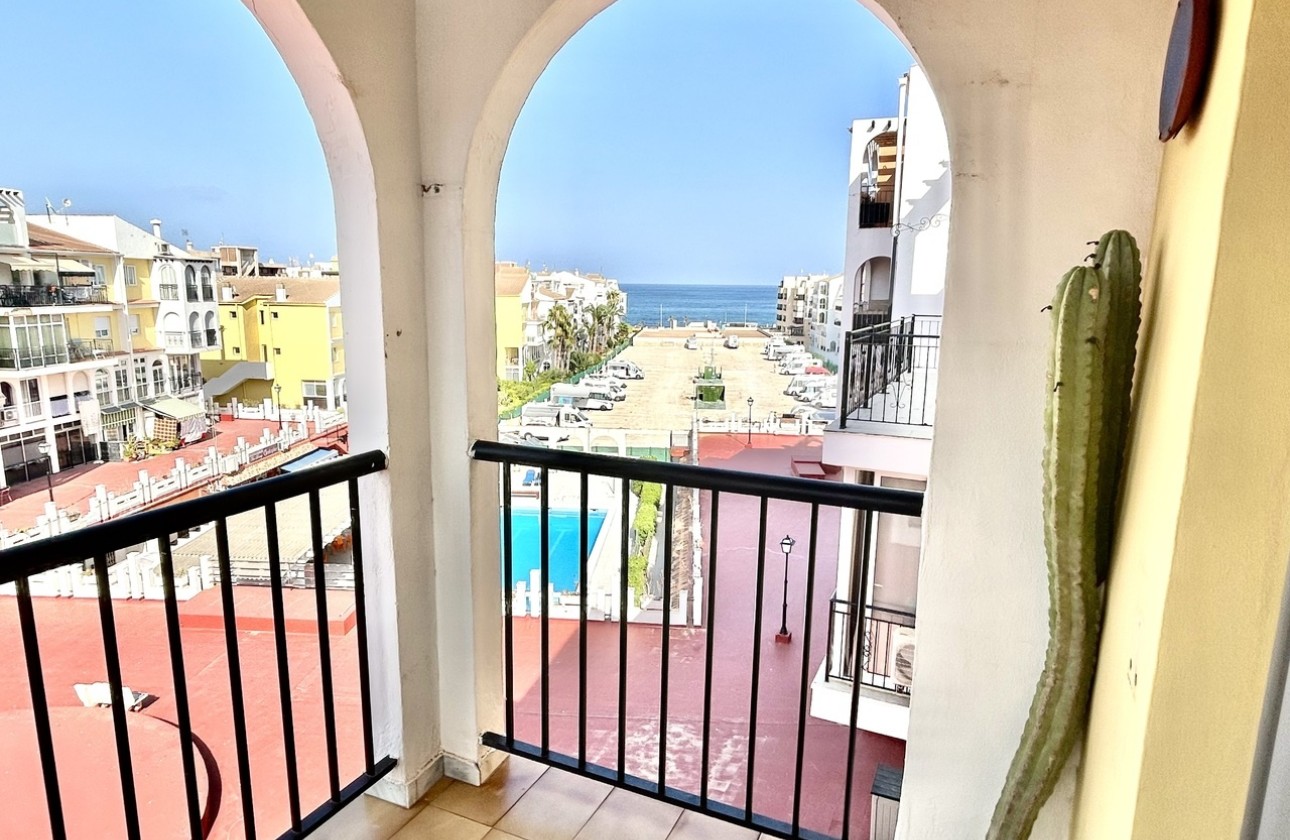 Sprzedaż - Apartament / Mieszkanie -
Torrevieja