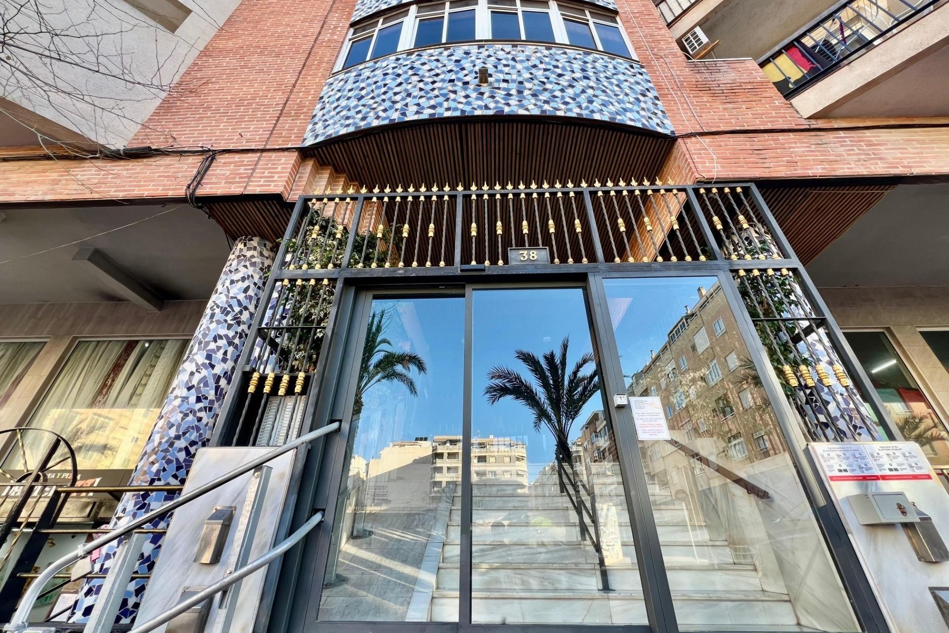 Sprzedaż - Apartament / Mieszkanie -
Torrevieja