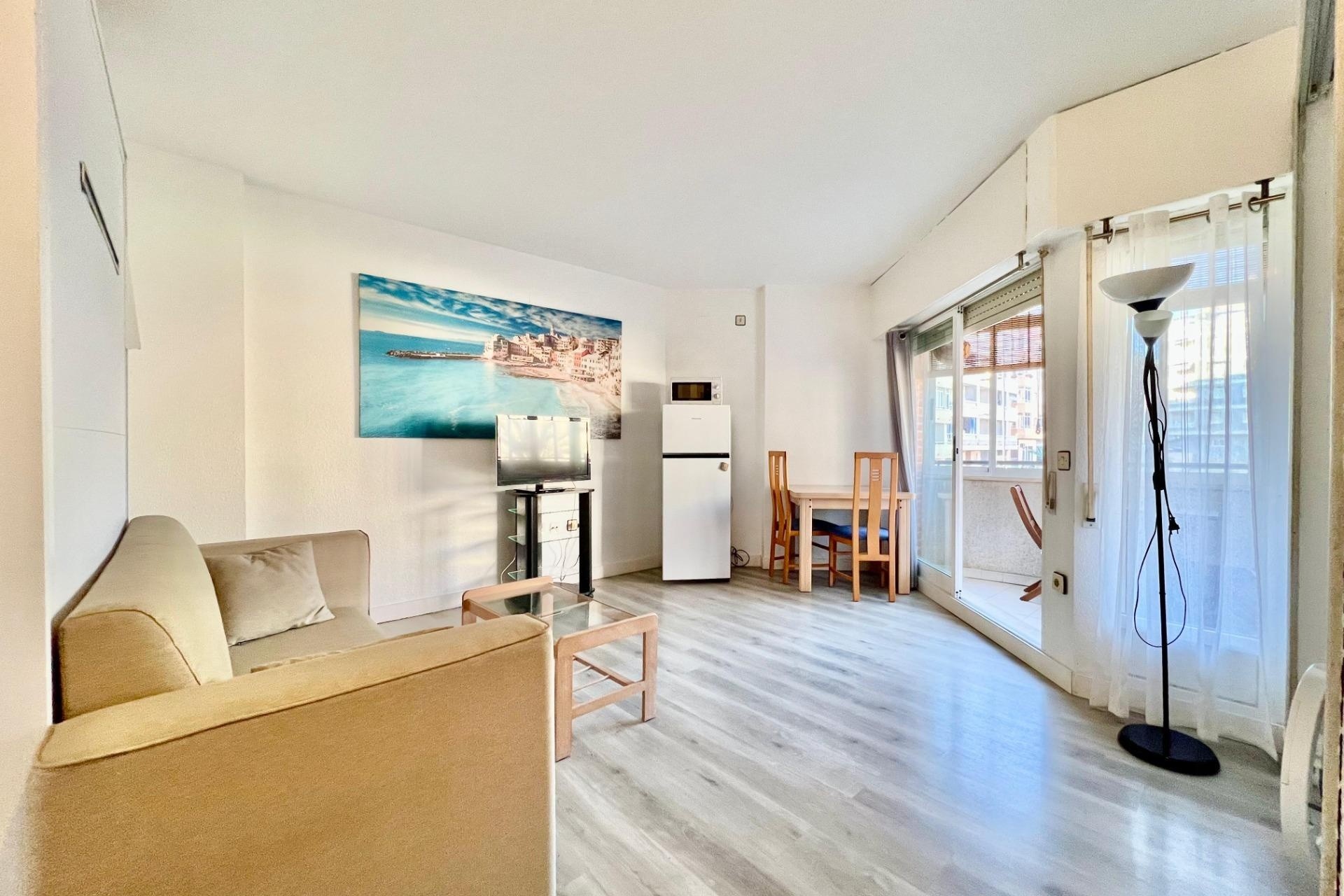 Sprzedaż - Apartament / Mieszkanie -
Torrevieja