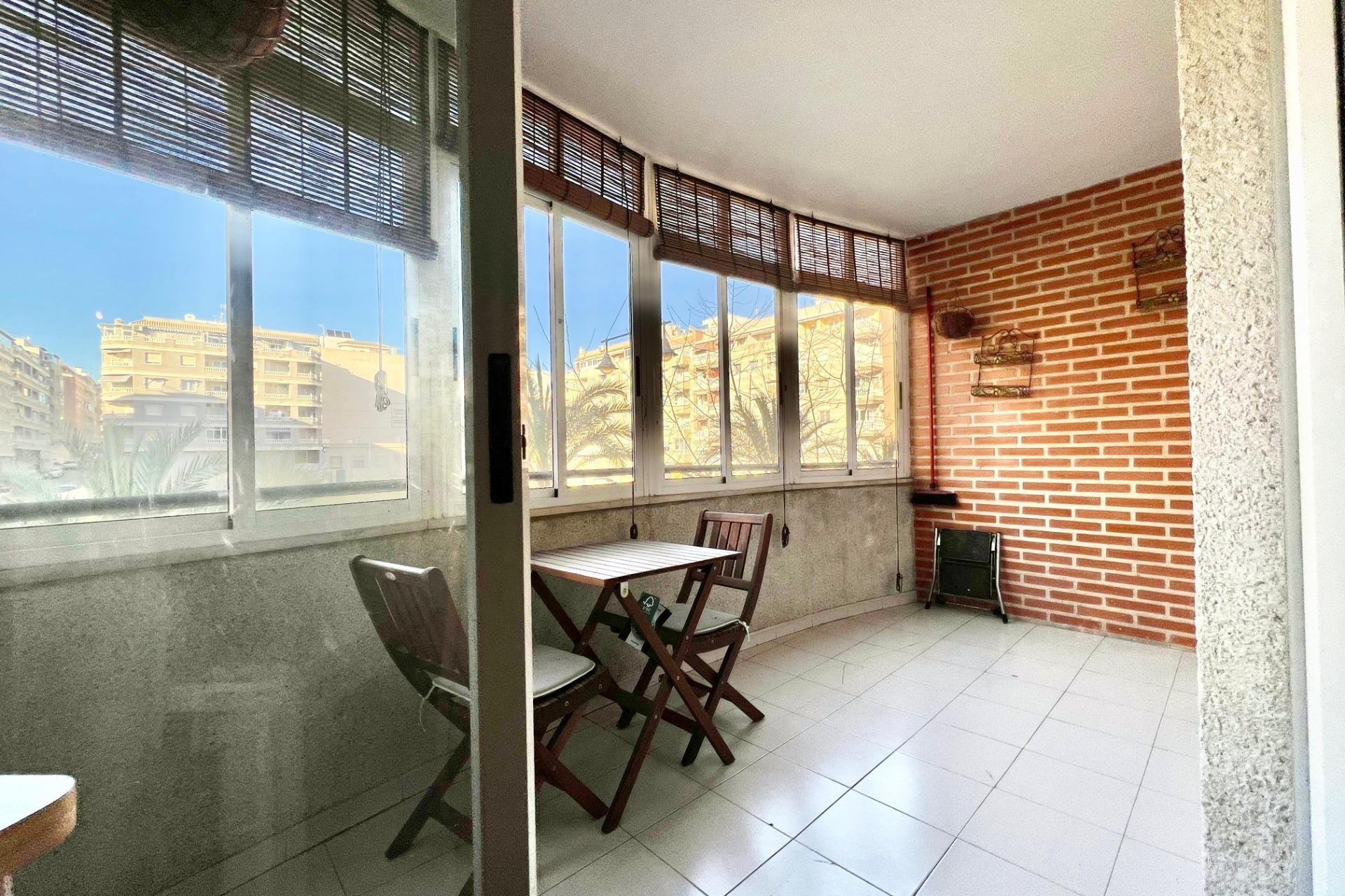 Sprzedaż - Apartament / Mieszkanie -
Torrevieja