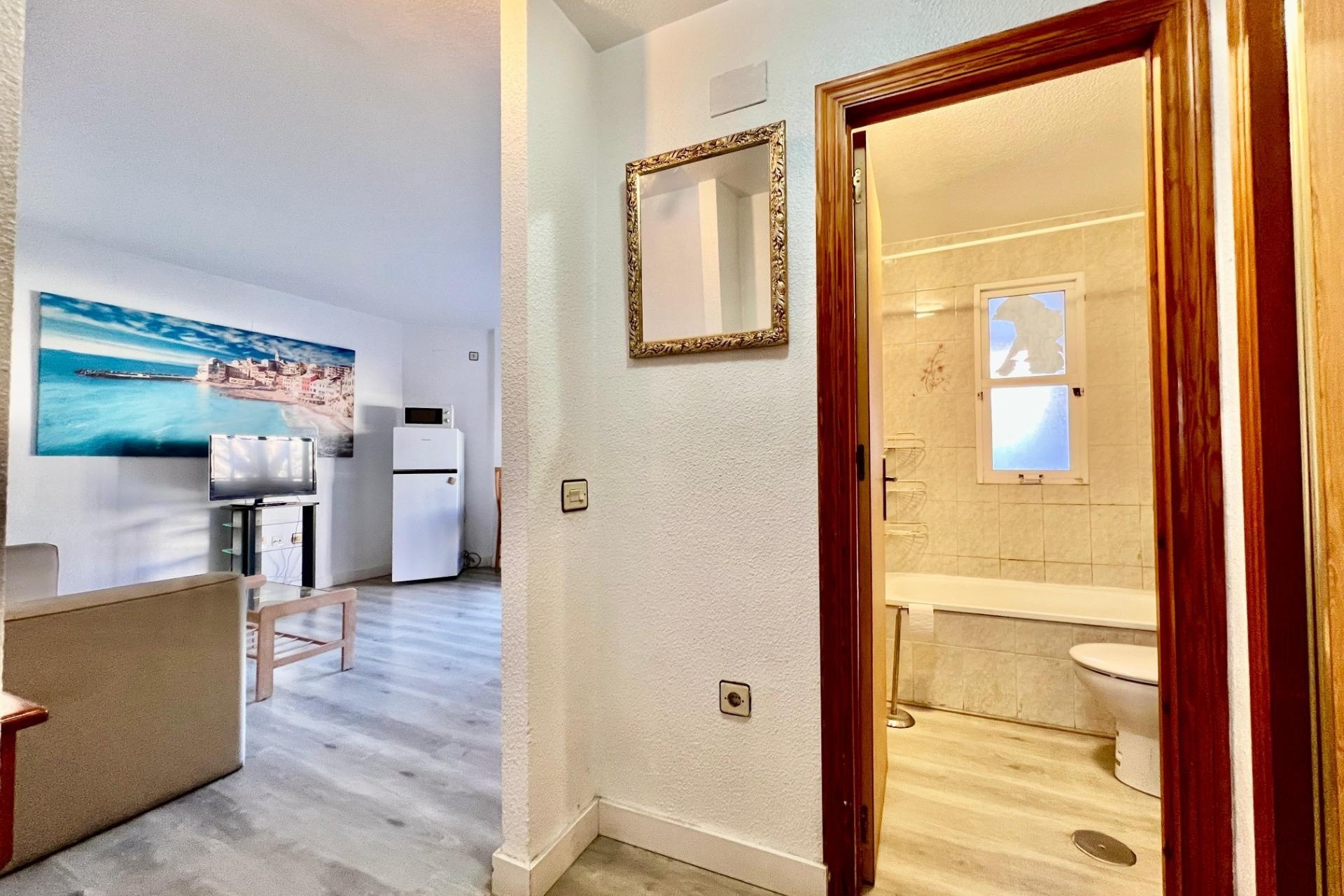 Sprzedaż - Apartament / Mieszkanie -
Torrevieja
