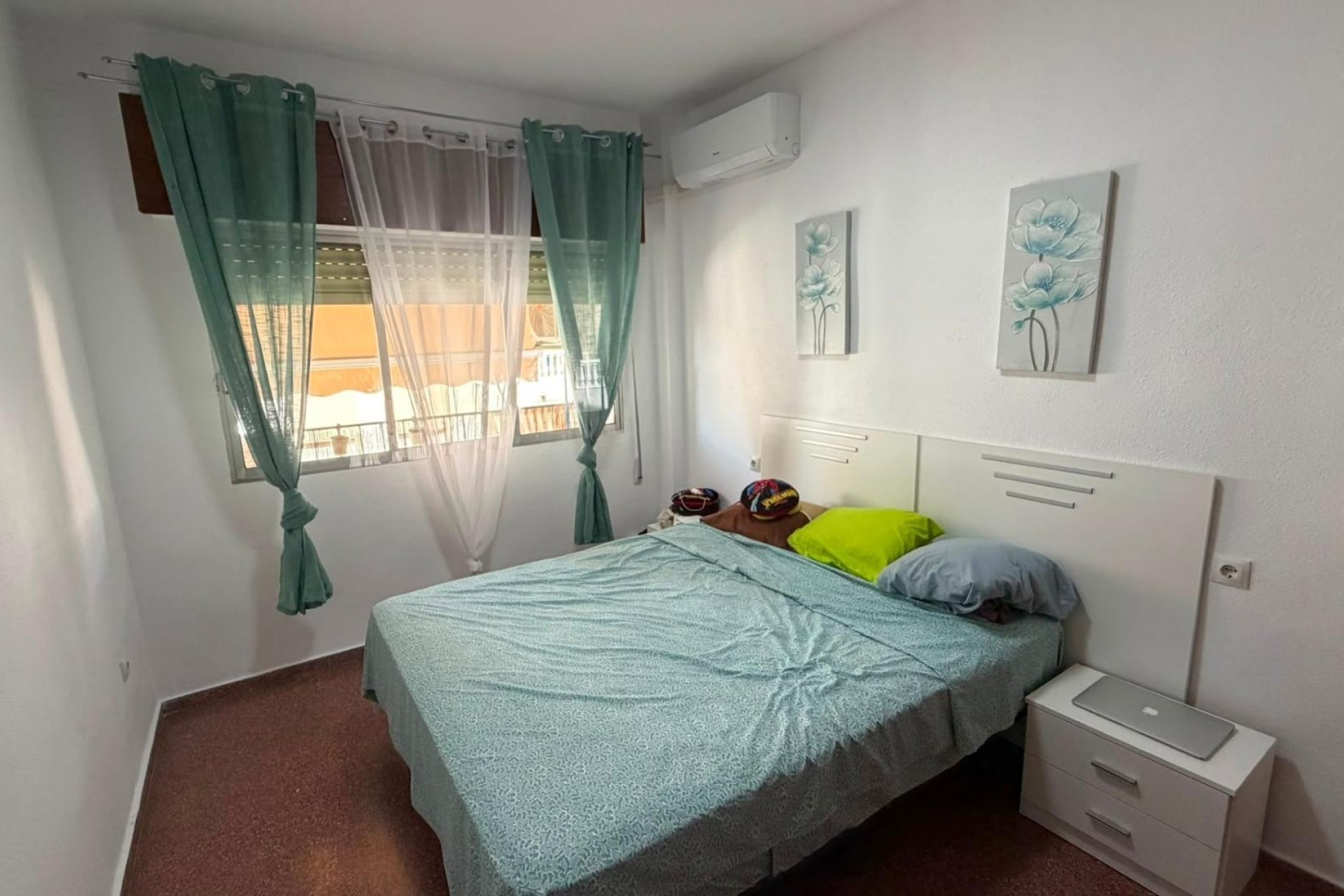 Sprzedaż - Apartament / Mieszkanie -
Torrevieja