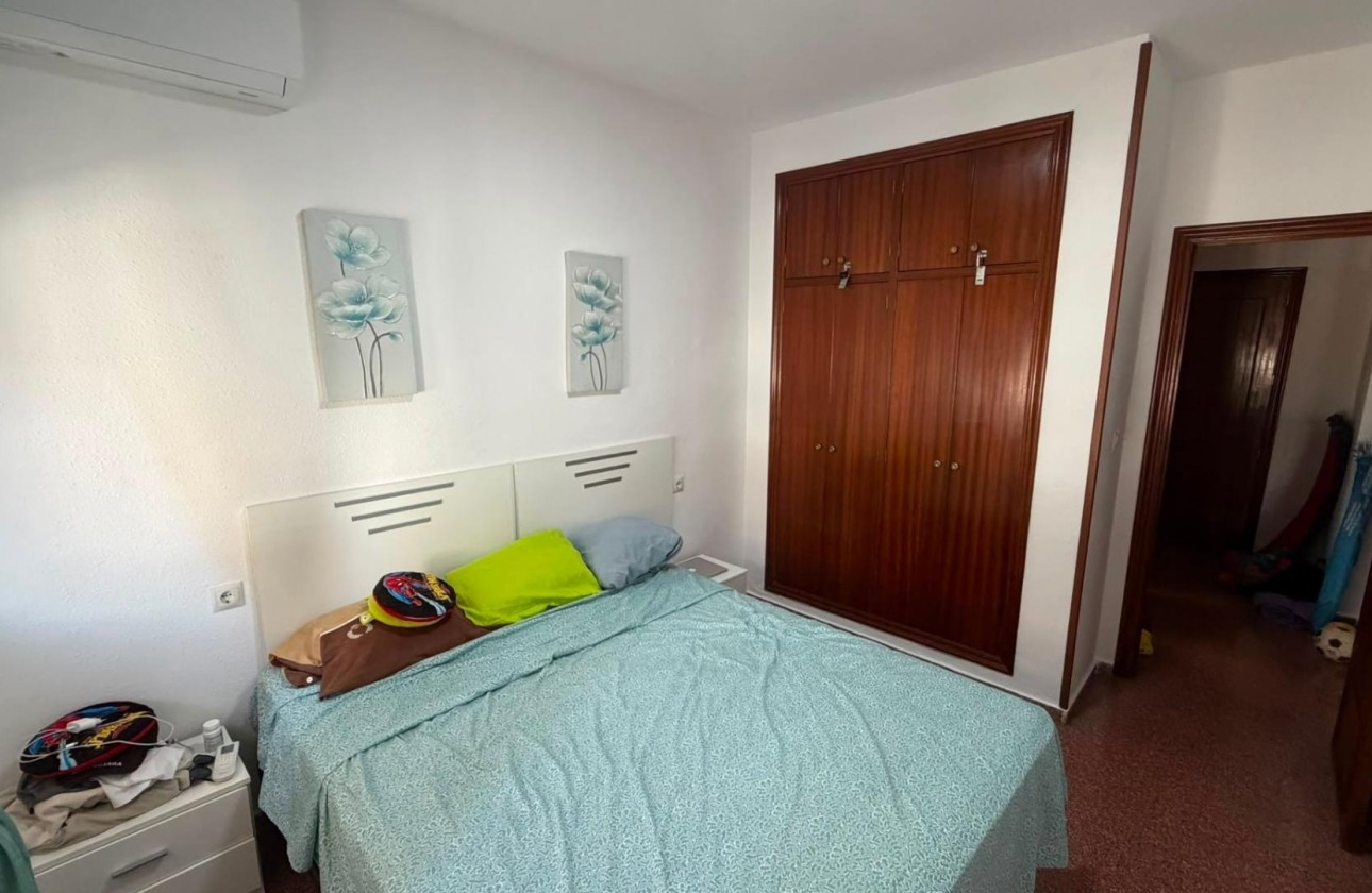 Sprzedaż - Apartament / Mieszkanie -
Torrevieja