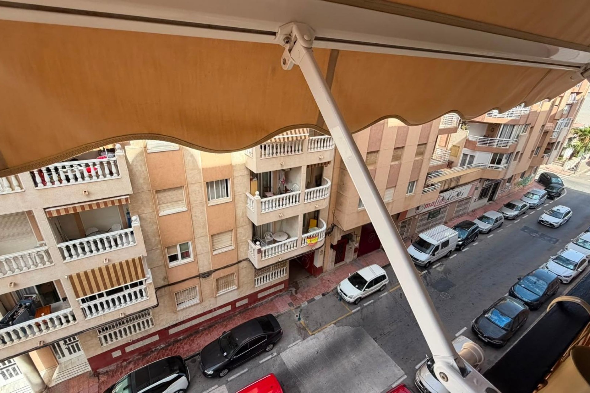 Sprzedaż - Apartament / Mieszkanie -
Torrevieja