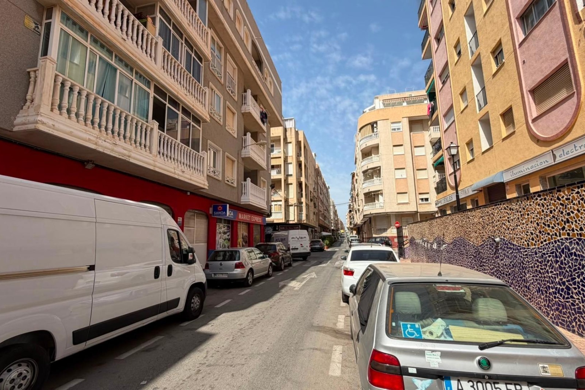Sprzedaż - Apartament / Mieszkanie -
Torrevieja